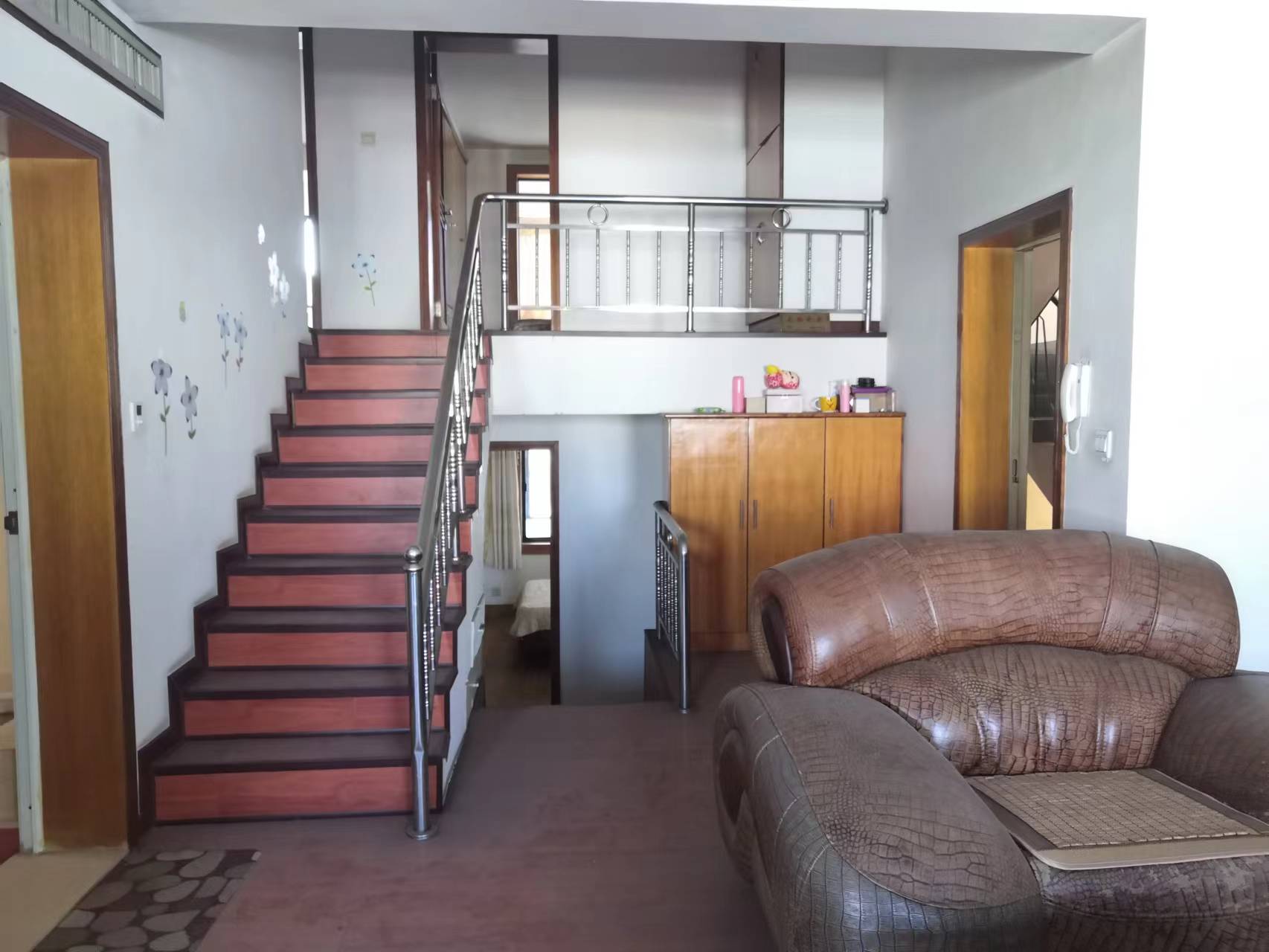 老地税局单位房 4室0厅0卫 65.0万 老地税局单位房 4室0厅0卫 65.0万室内图