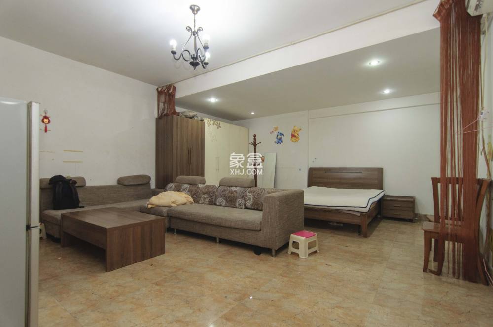 摩天一号  1室1厅1卫    47.8万