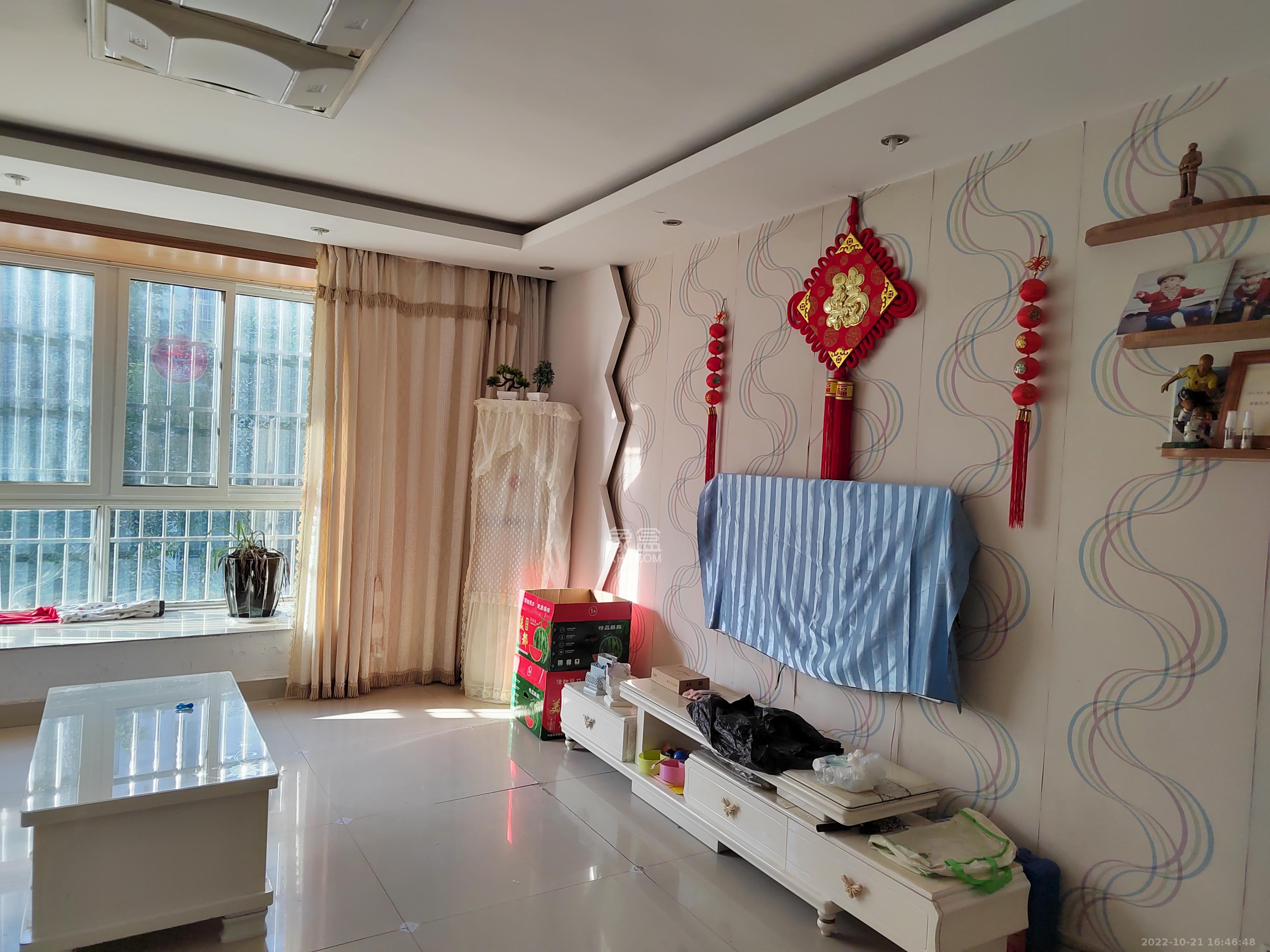 东方名都百草园  3室2厅2卫   2300.00元/月室内图
