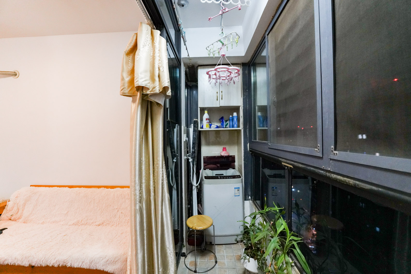 长房半岛蓝湾（观山月）  2室1厅1卫   53.00万阳台