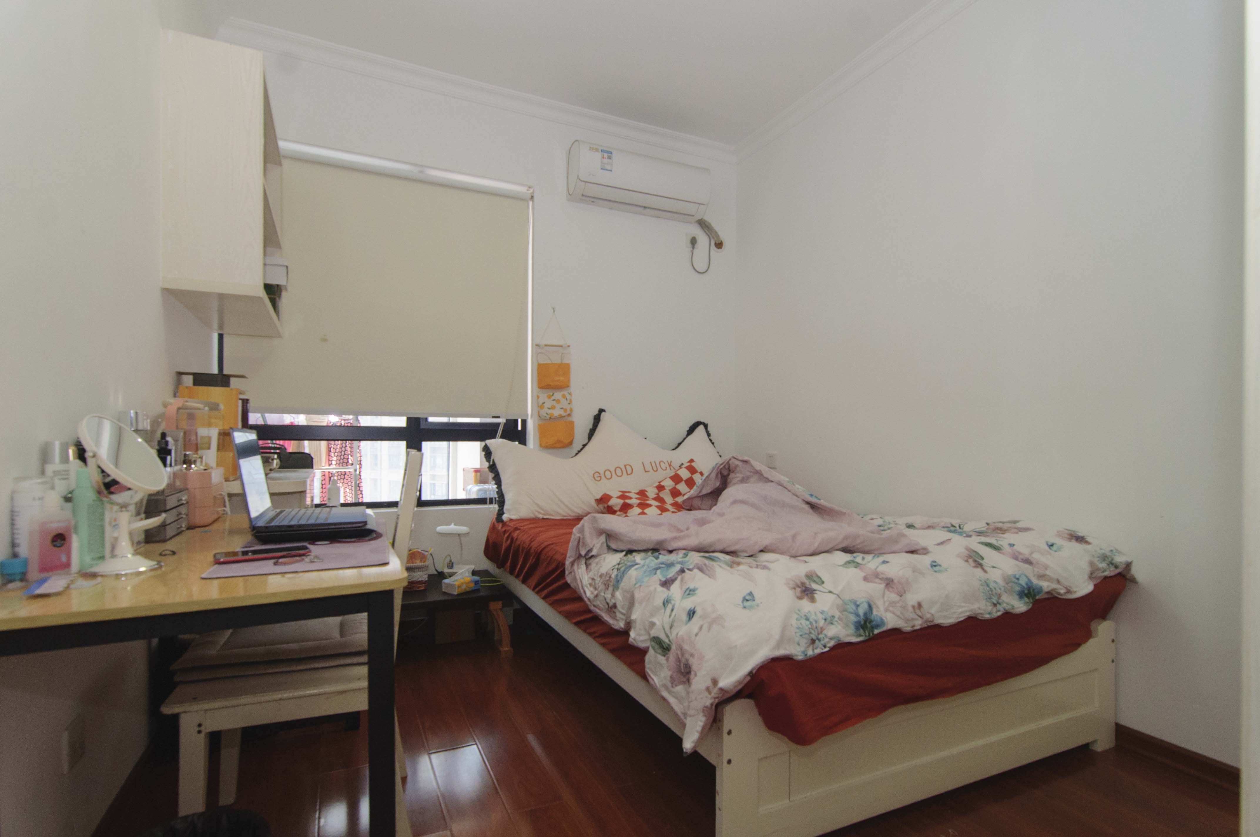 荣悦台  3室2厅2卫    223.2万卧室