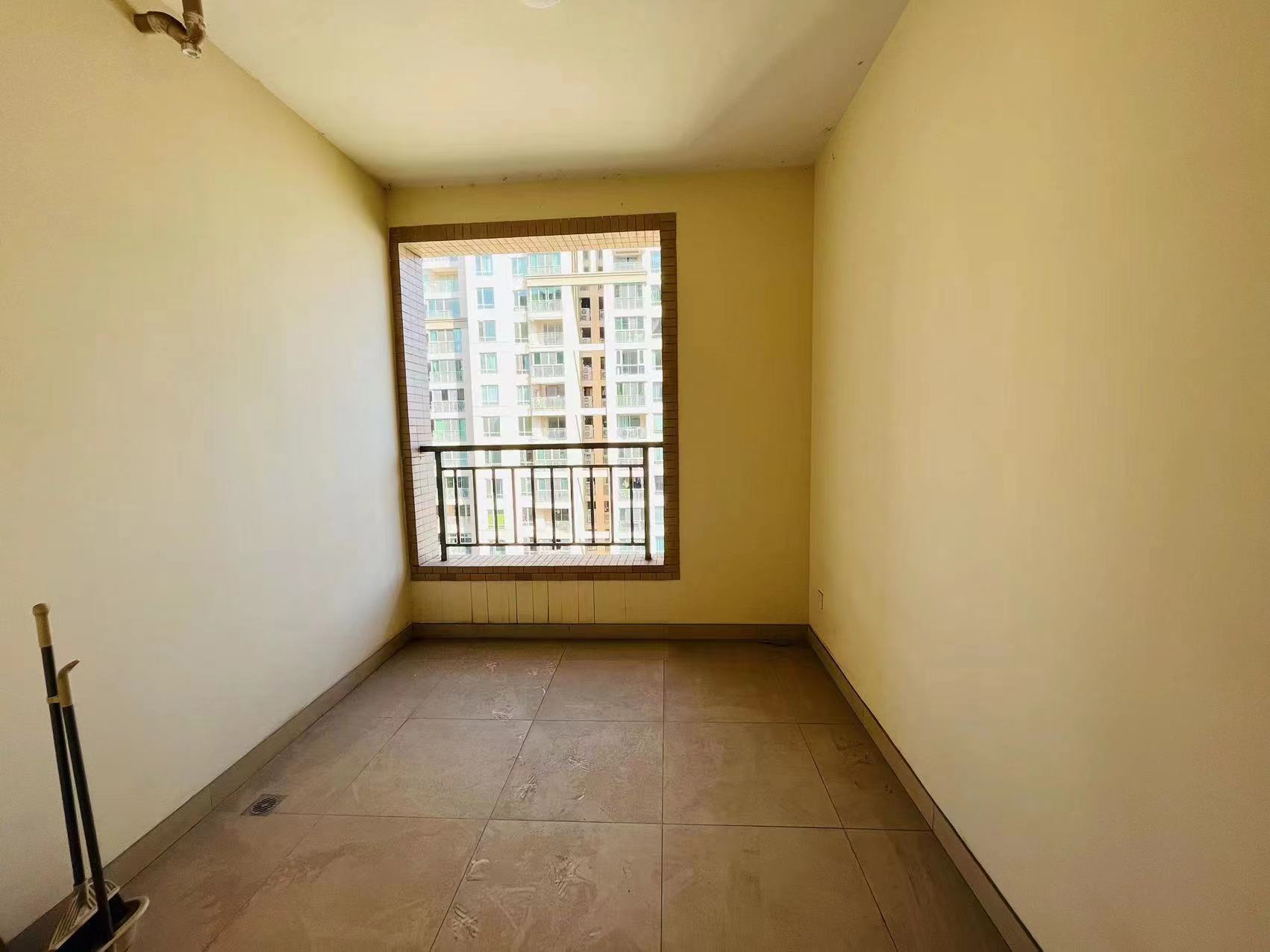 晋合湘水湾三期 3室2厅2卫 112.00万 晋合湘水湾三期 3室2厅2卫 112.00万室内图