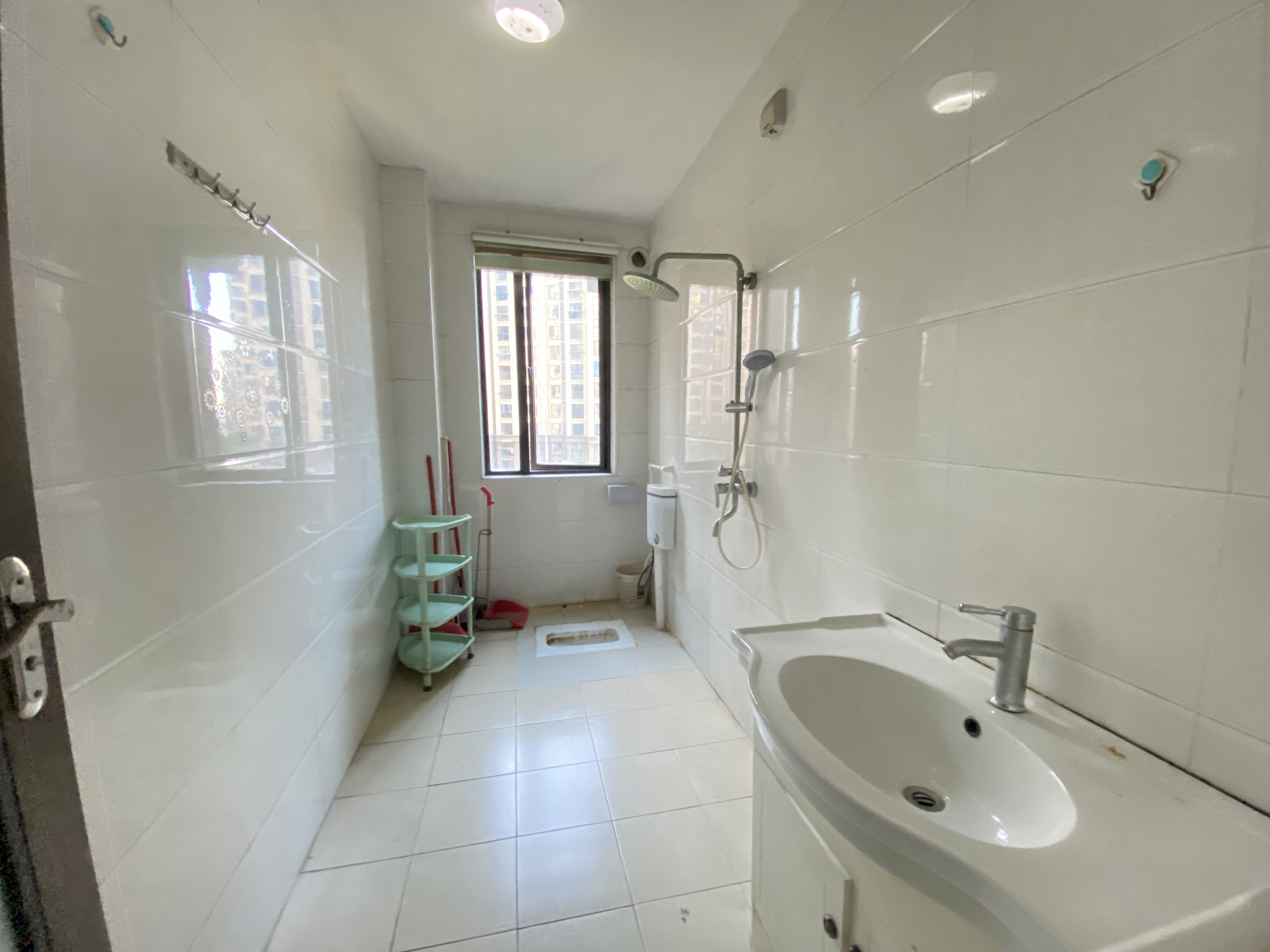 经世龙城  4室2厅2卫    88.0万 经世龙城  4室2厅2卫    88.0万室内图