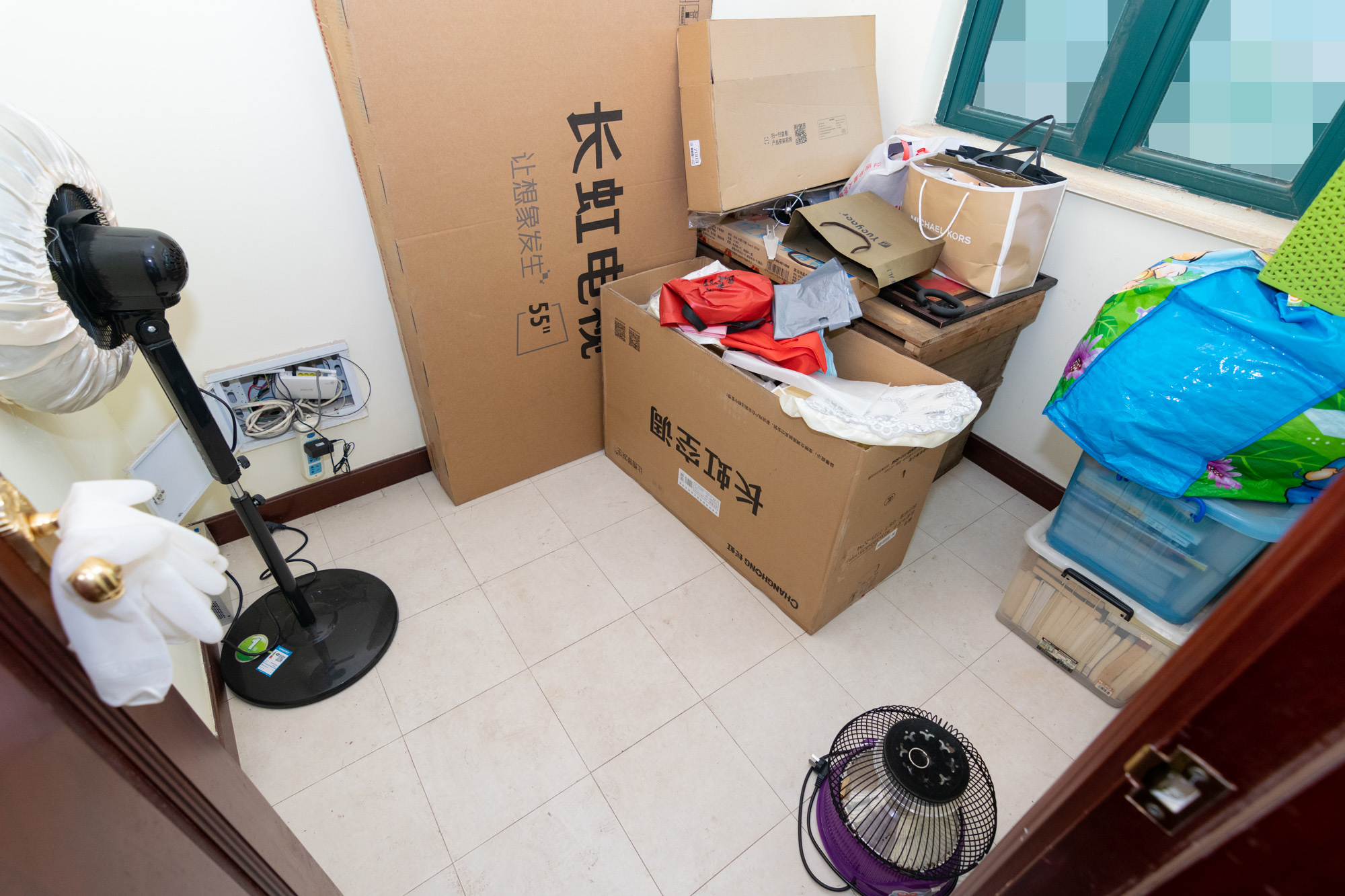恒大名都  3室2厅2卫   91.00万阳台