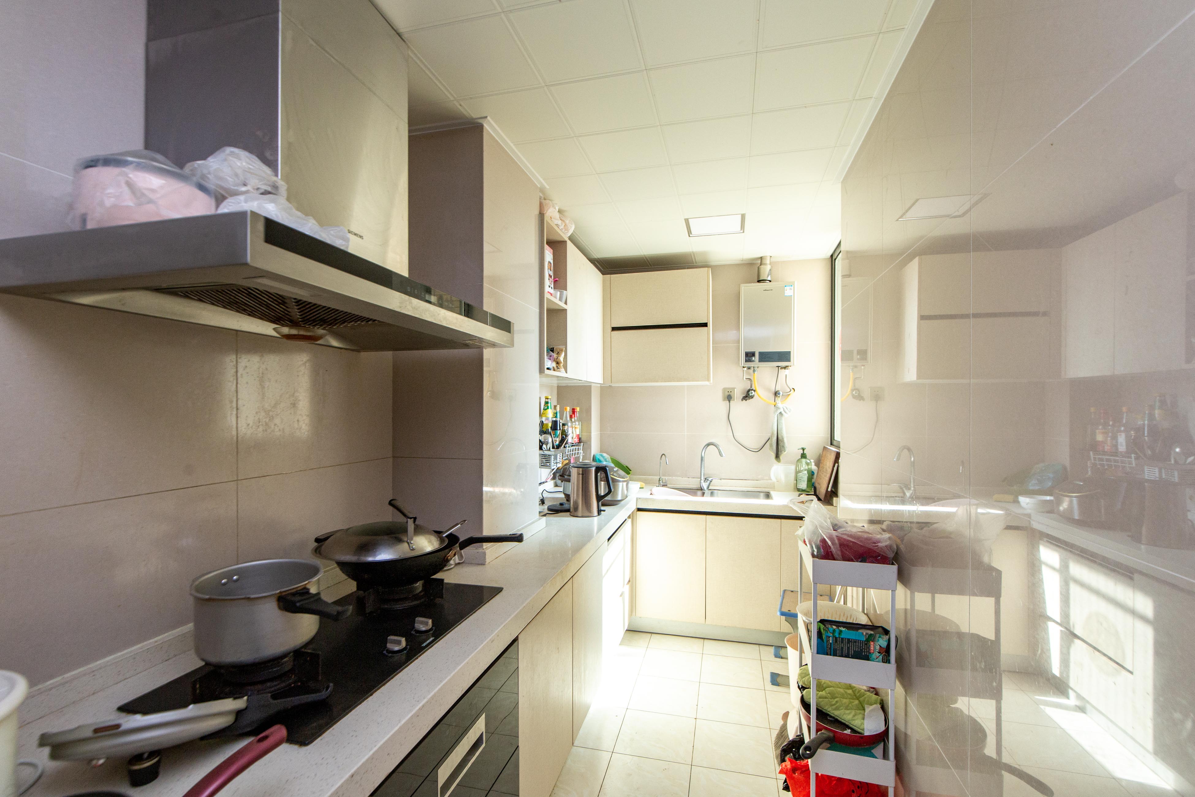 新城新世界一二三期  2室2厅1卫    107.0万厨房