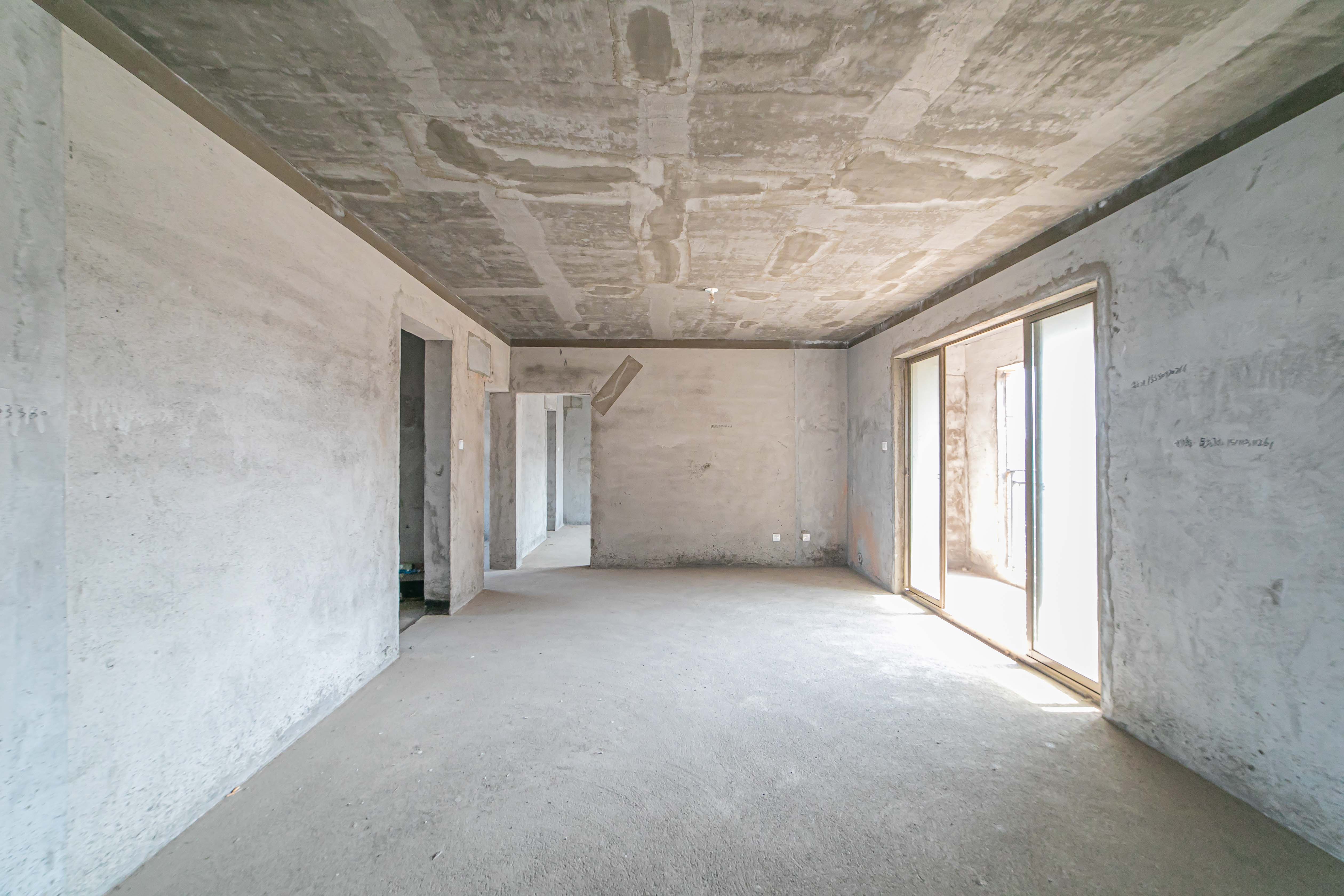 家和院 4室2厅2卫 76.80万 家和院 4室2厅2卫 76.80万客厅