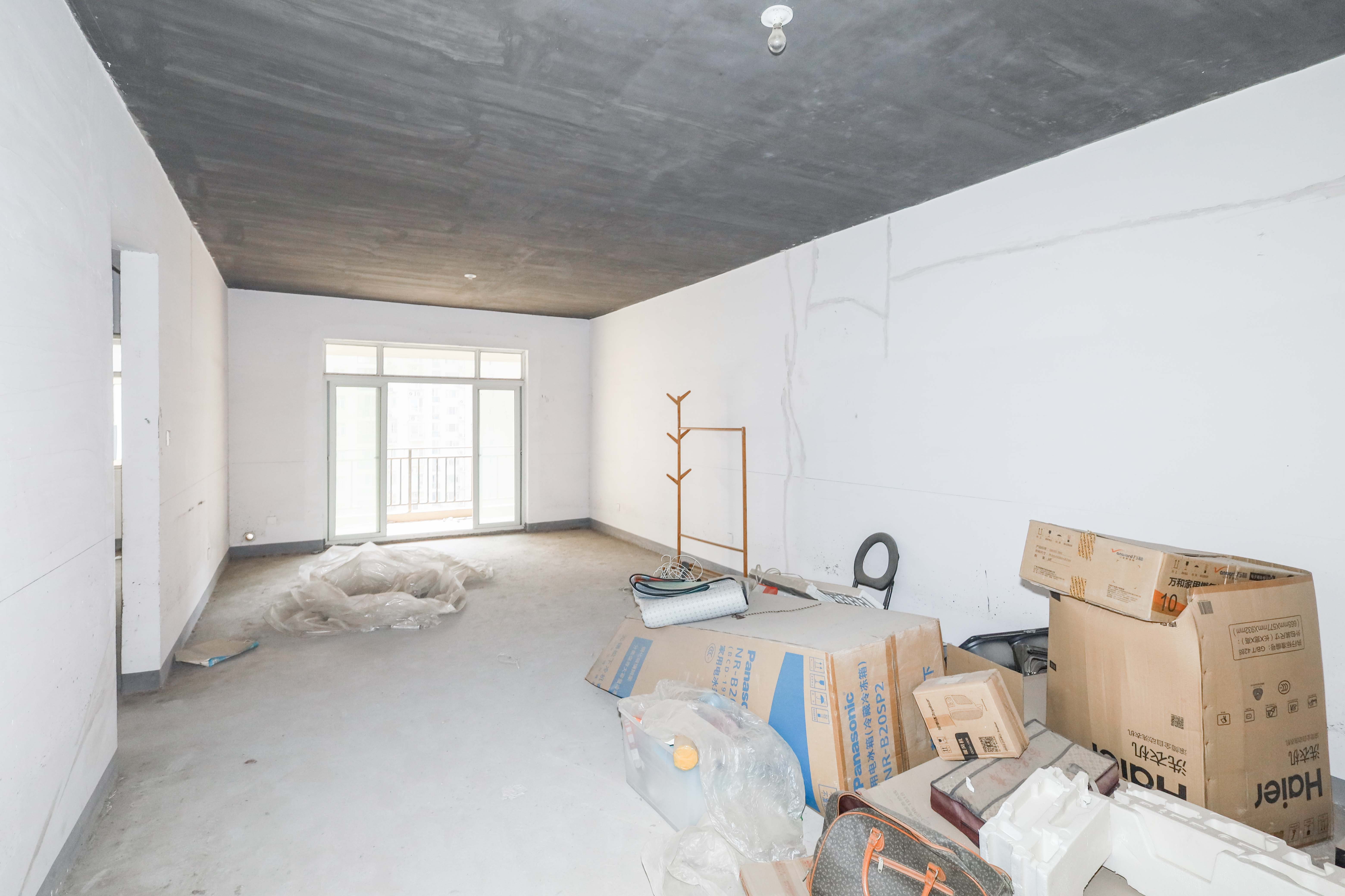 中房F联邦  3室2厅2卫    78.0万 中房F联邦  3室2厅2卫    78.0万客厅