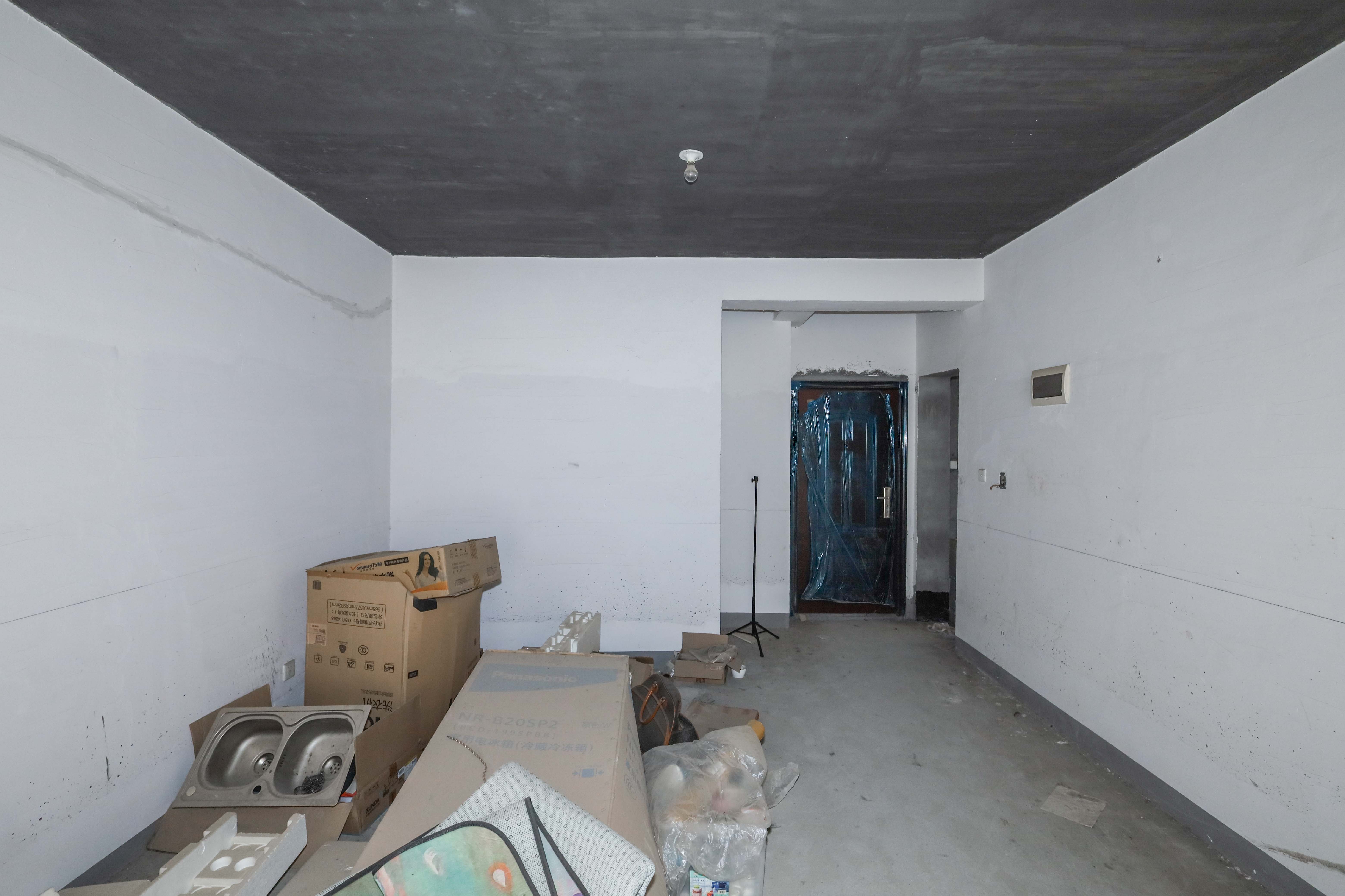 中房F联邦  3室2厅2卫    78.0万 中房F联邦  3室2厅2卫    78.0万客厅