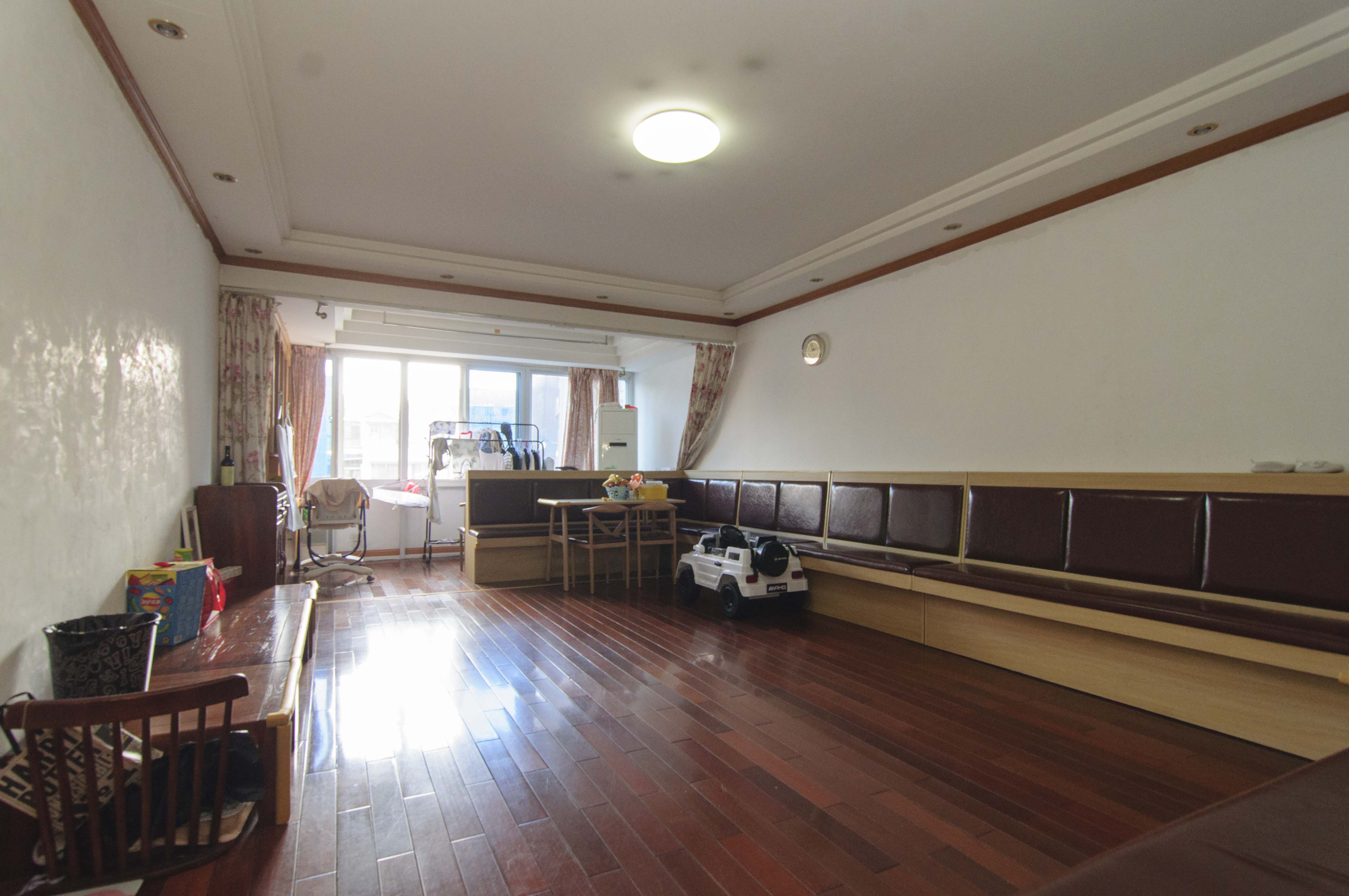 耕耘圃  3室1厅1卫   118.00万客厅