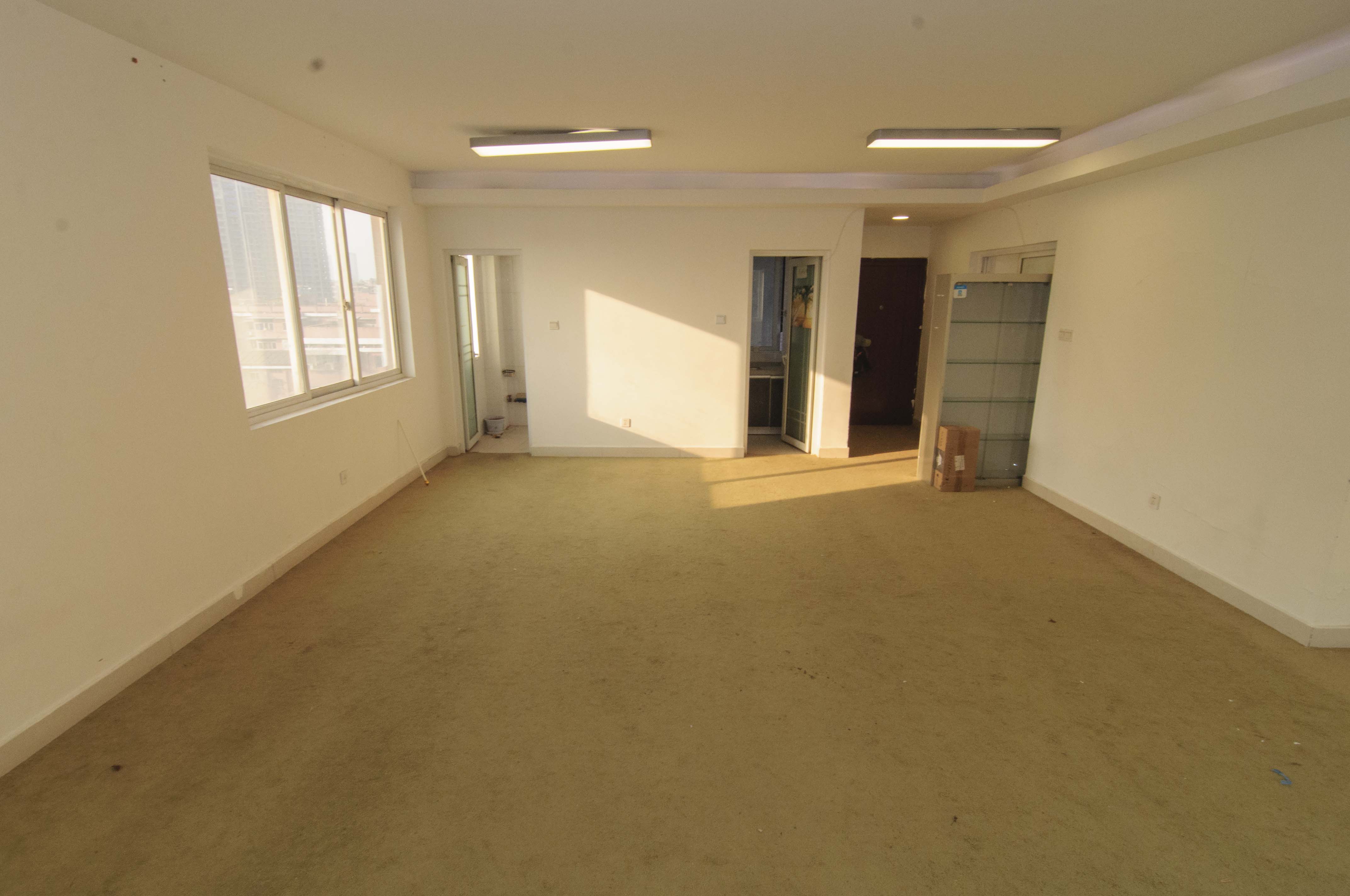 巧克力空间（建鸿达现代大厦）  2室2厅1卫   66.00万卧室