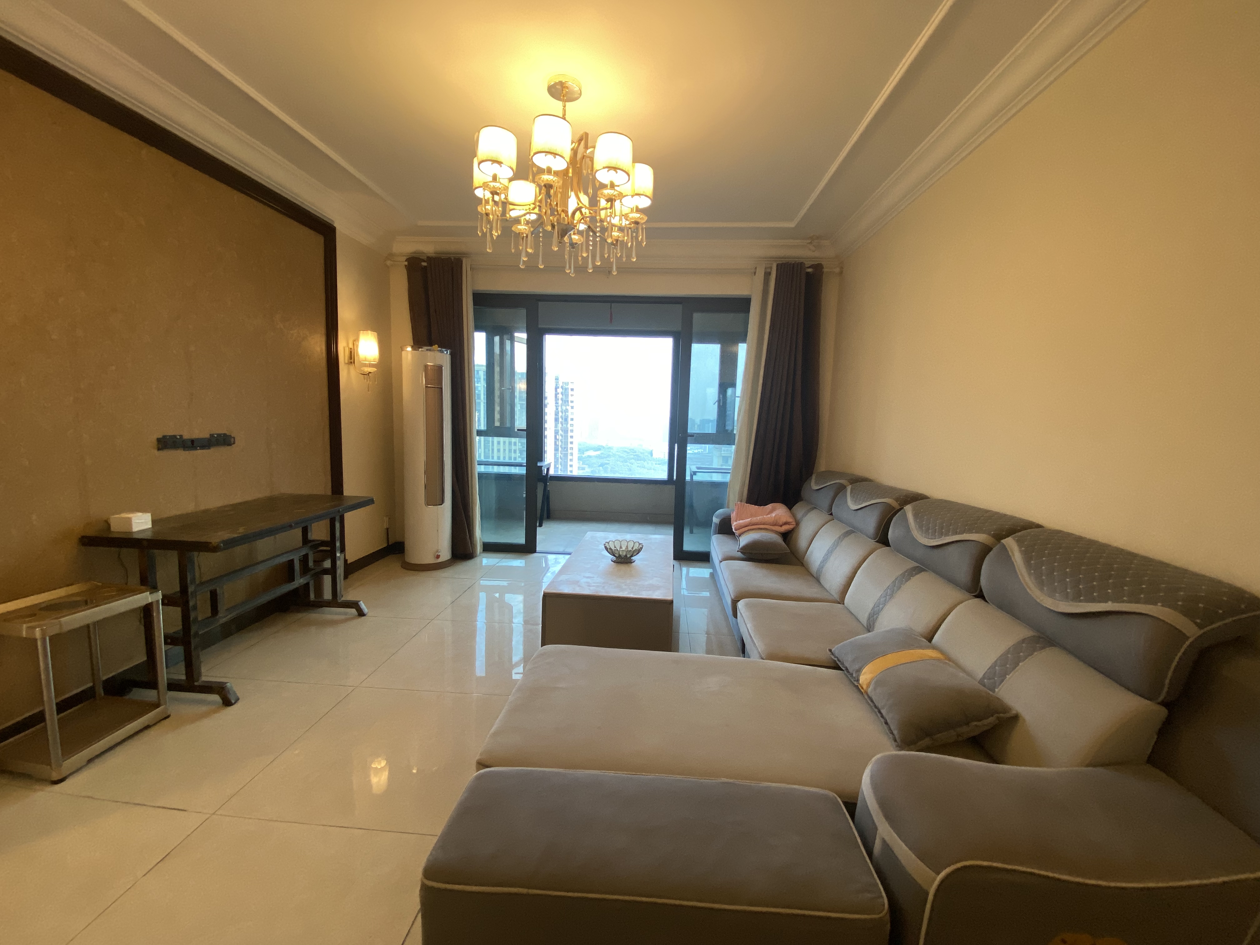 恒大华府 3室2厅2卫 85.0万 恒大华府 3室2厅2卫 85.0万室内图