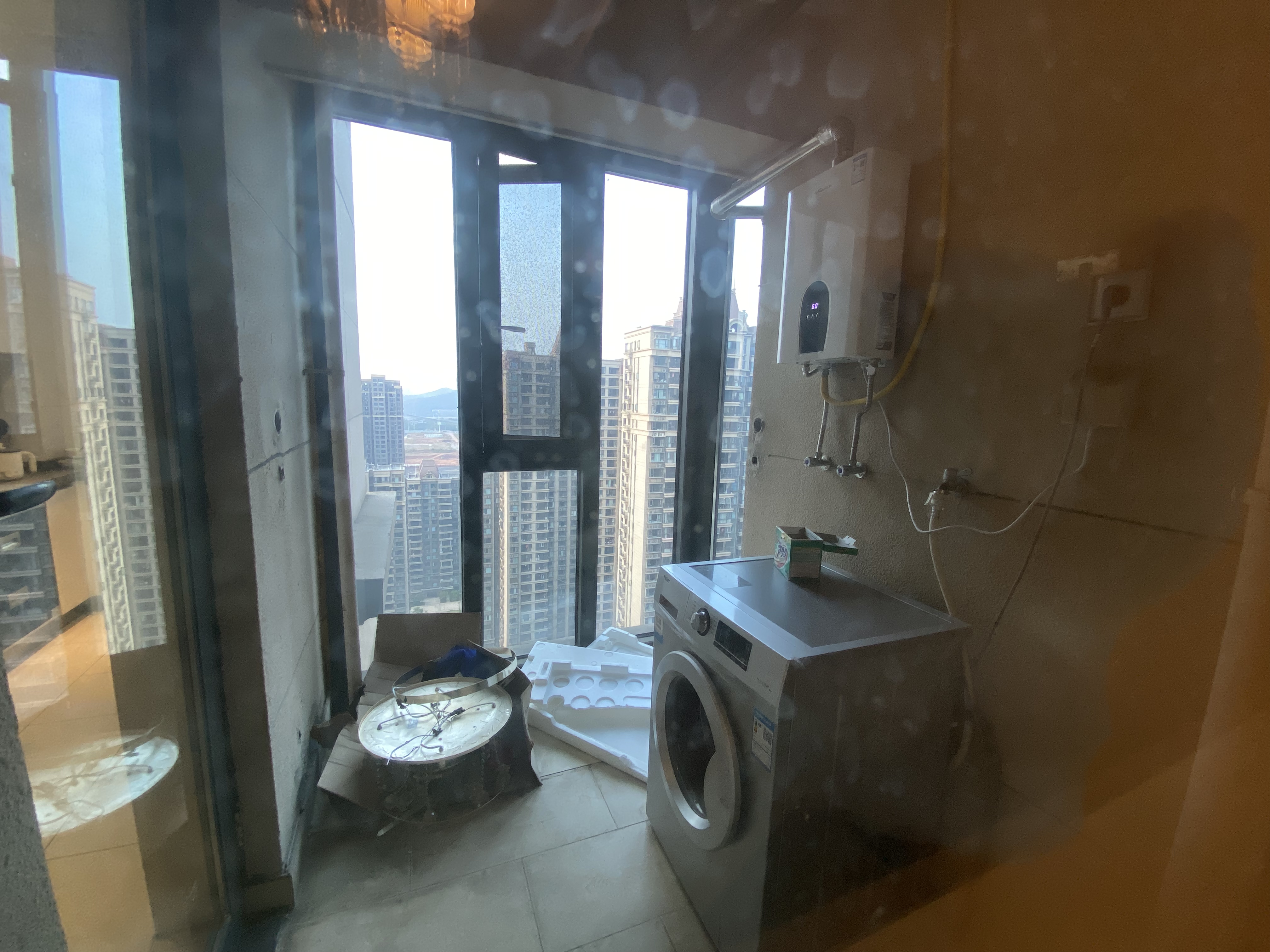 恒大华府 3室2厅2卫 85.0万 恒大华府 3室2厅2卫 85.0万室内图