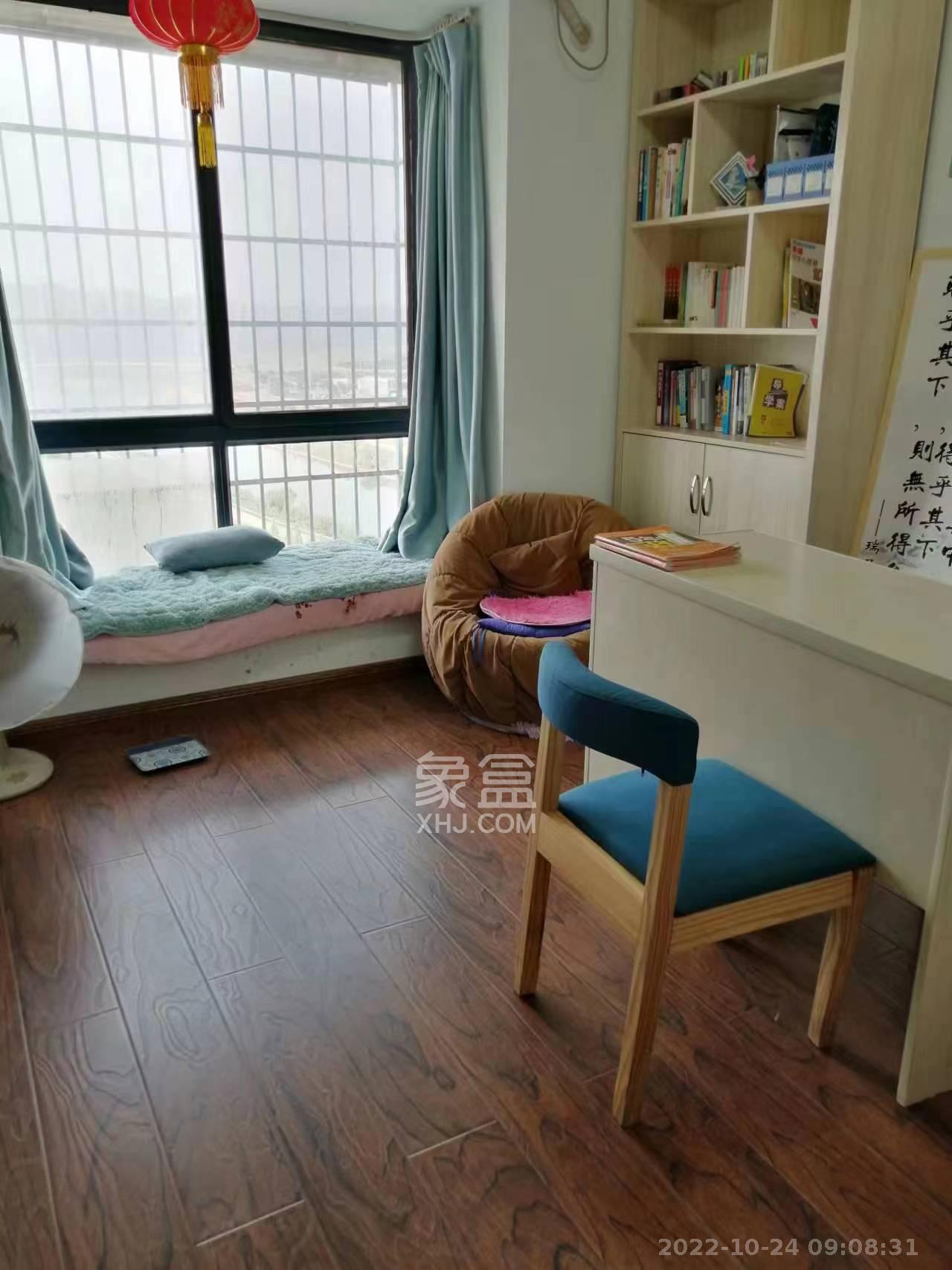 汀湘十里  4室2厅2卫   3900.00元/月室内图