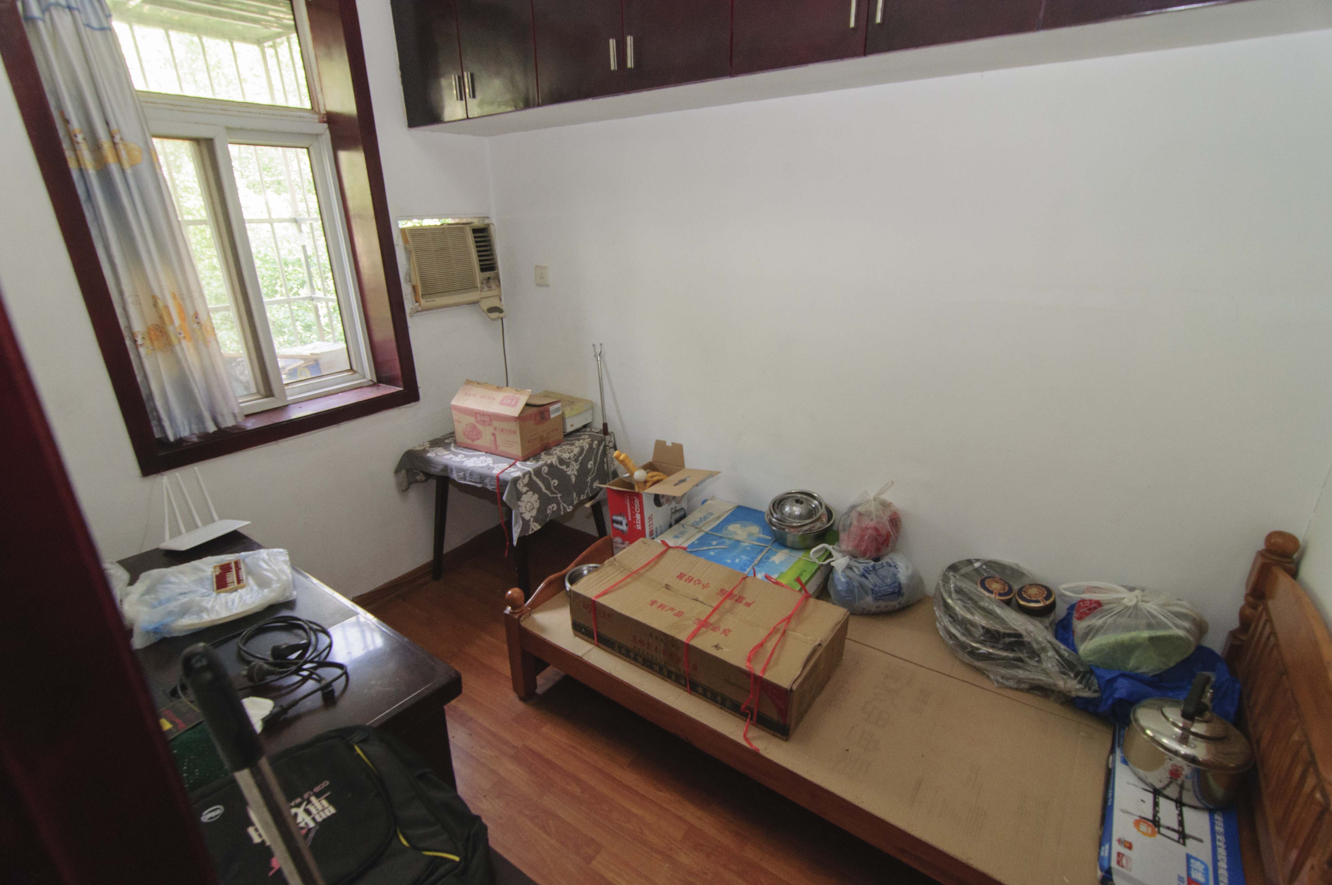 湖南石油化學(xué)工業(yè)局小區(qū)（侯家塘化工廳）  3室2廳1衛(wèi)    56.5萬臥室