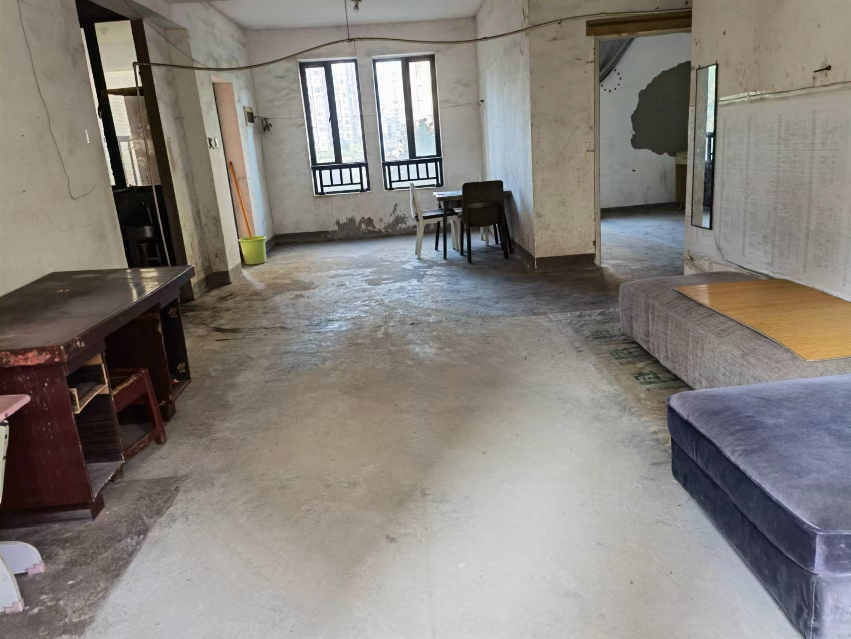 泰山公馆 2室2厅1卫 60.00万 泰山公馆 2室2厅1卫 60.00万室内图