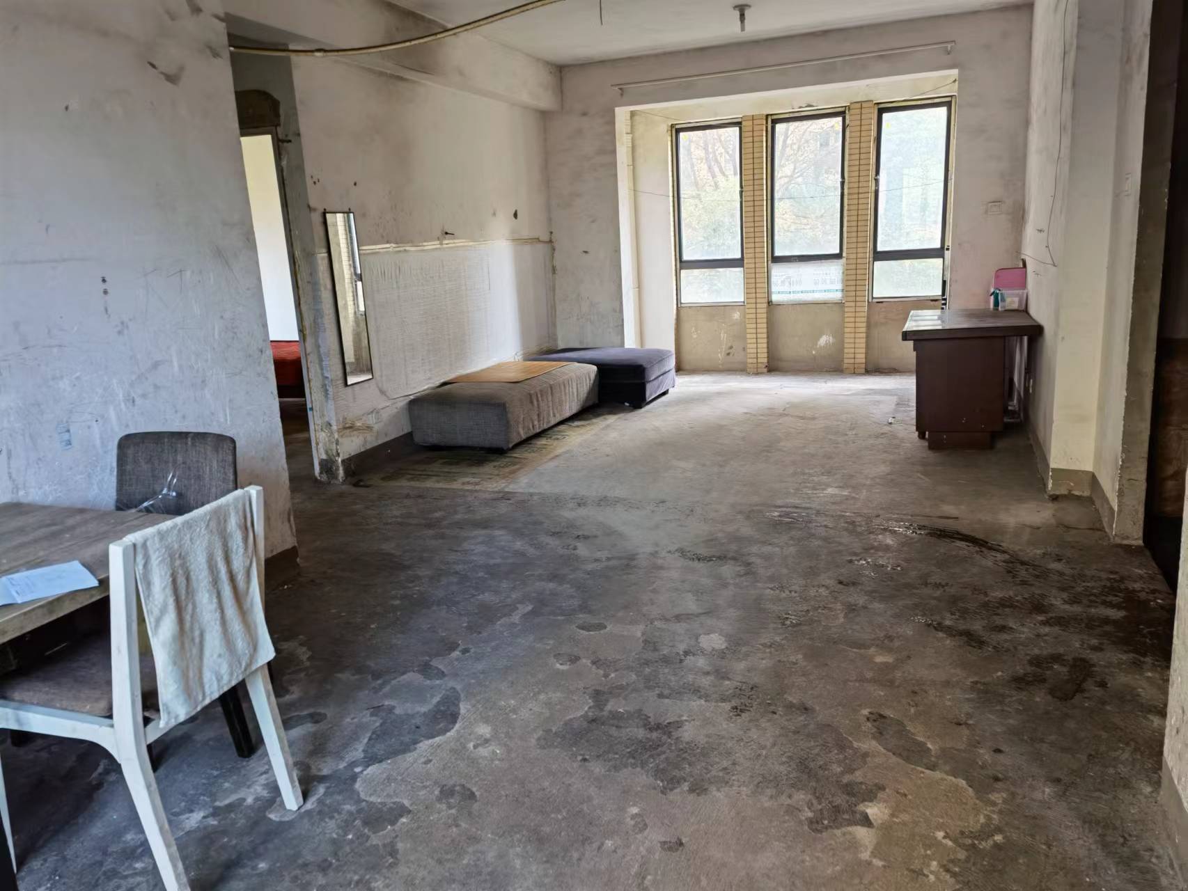 泰山公馆 2室2厅1卫 60.00万 泰山公馆 2室2厅1卫 60.00万室内图