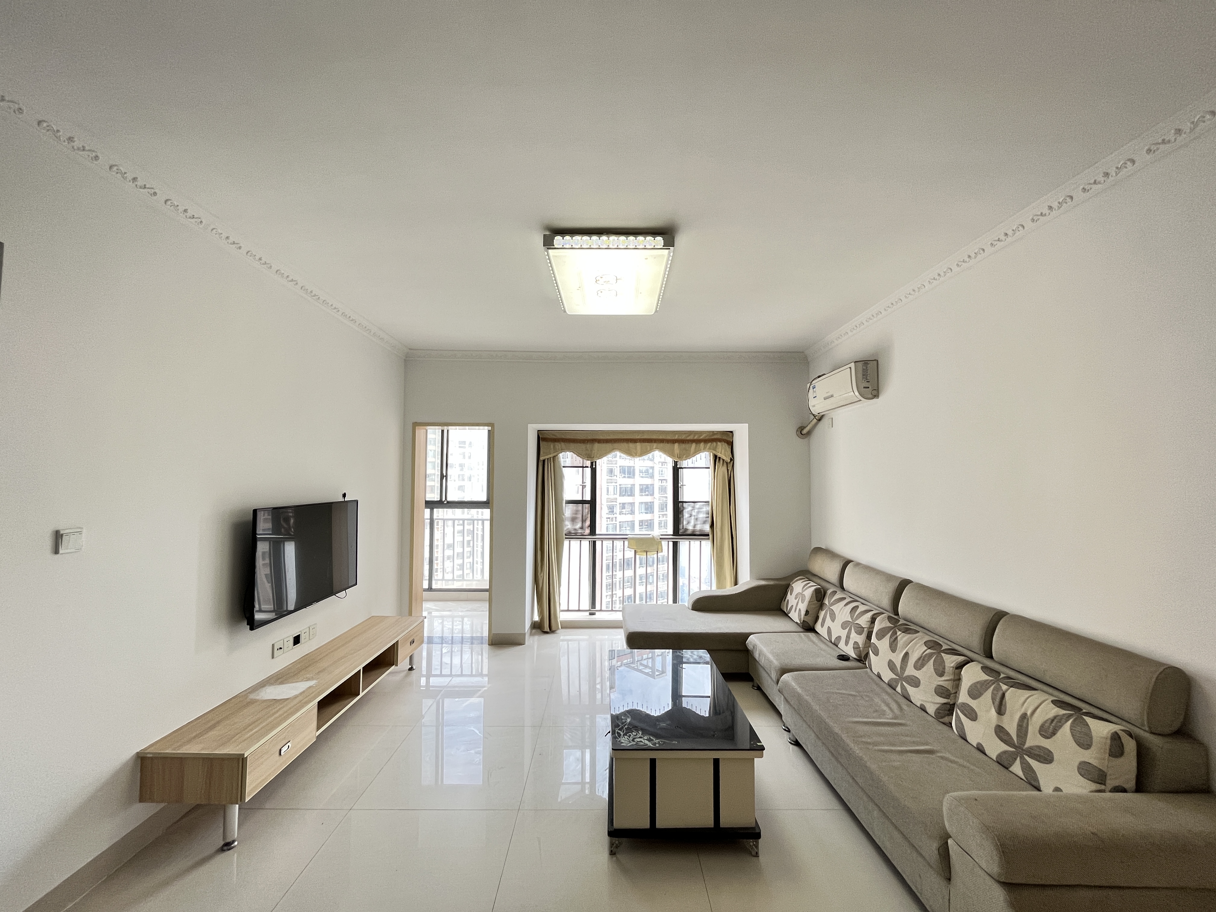 流金岁月-华晨国际 3室2厅2卫 68.0万 流金岁月-华晨国际 3室2厅2卫 68.0万室内图