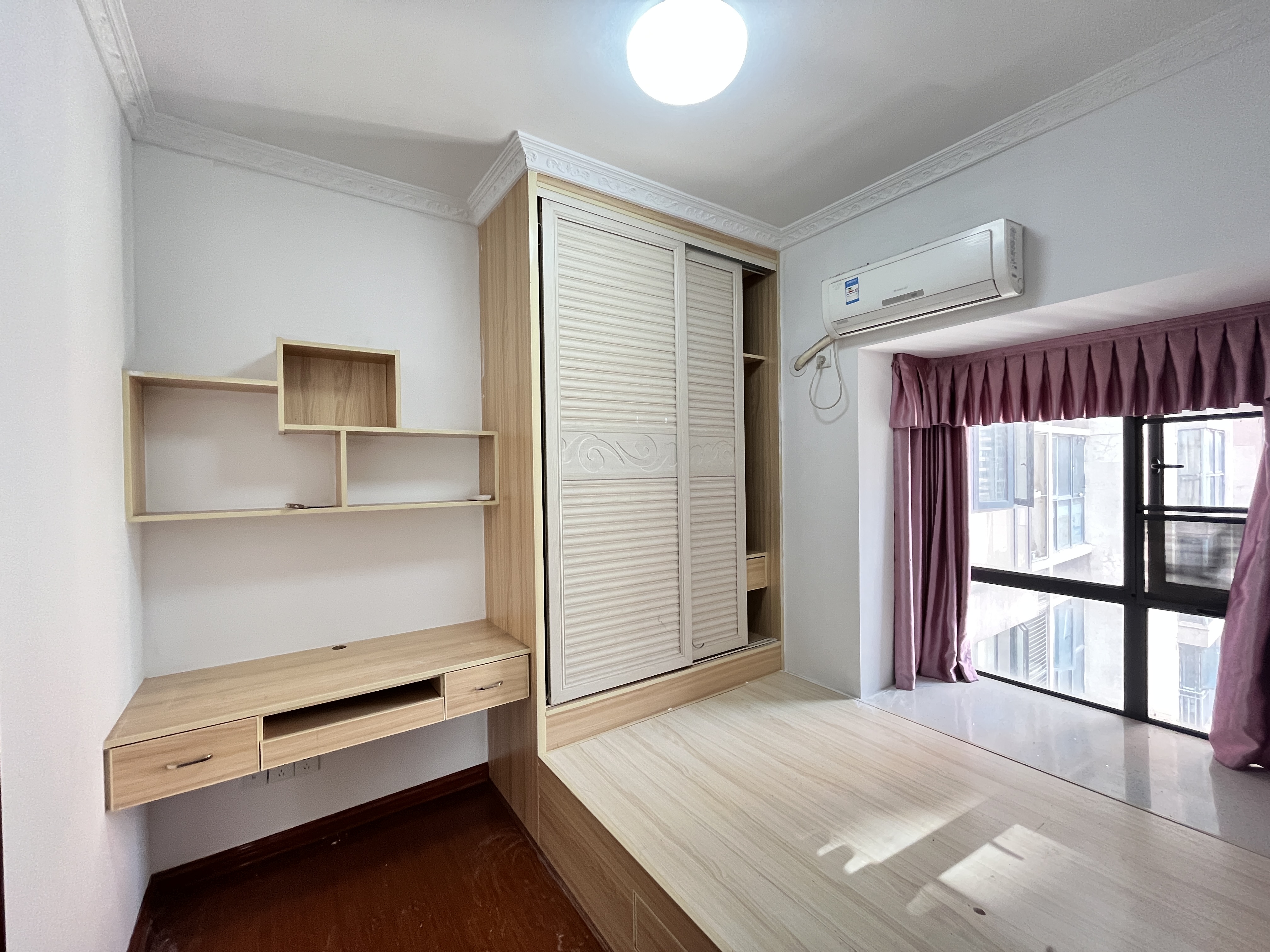 流金岁月-华晨国际 3室2厅2卫 68.0万 流金岁月-华晨国际 3室2厅2卫 68.0万室内图