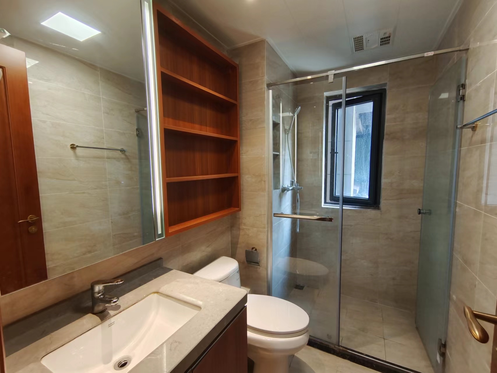 恒大华府 3室2厅1卫 56.8万 恒大华府 3室2厅1卫 56.8万室内图