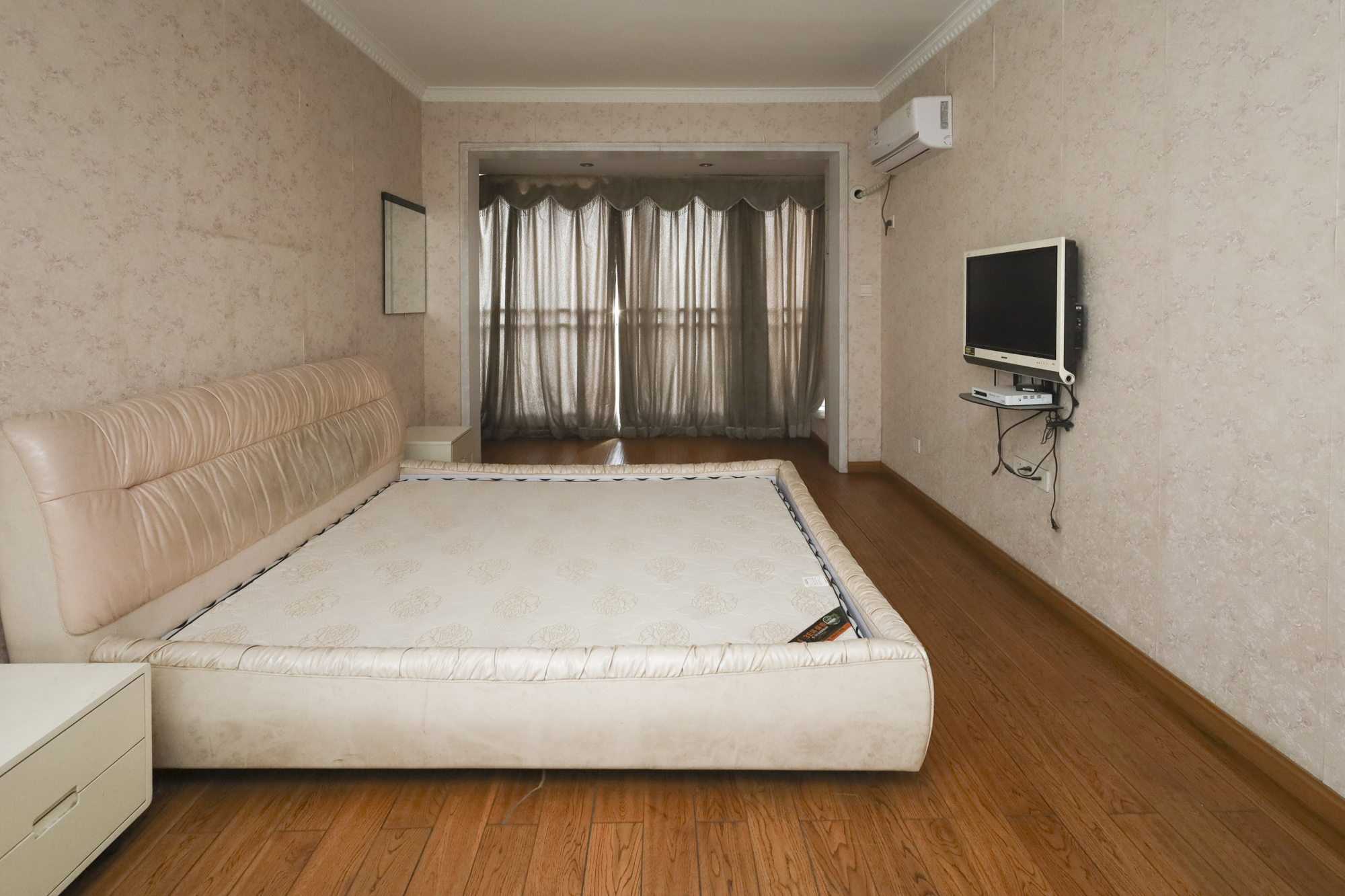 风华四季园  3室2厅2卫    129.0万卧室