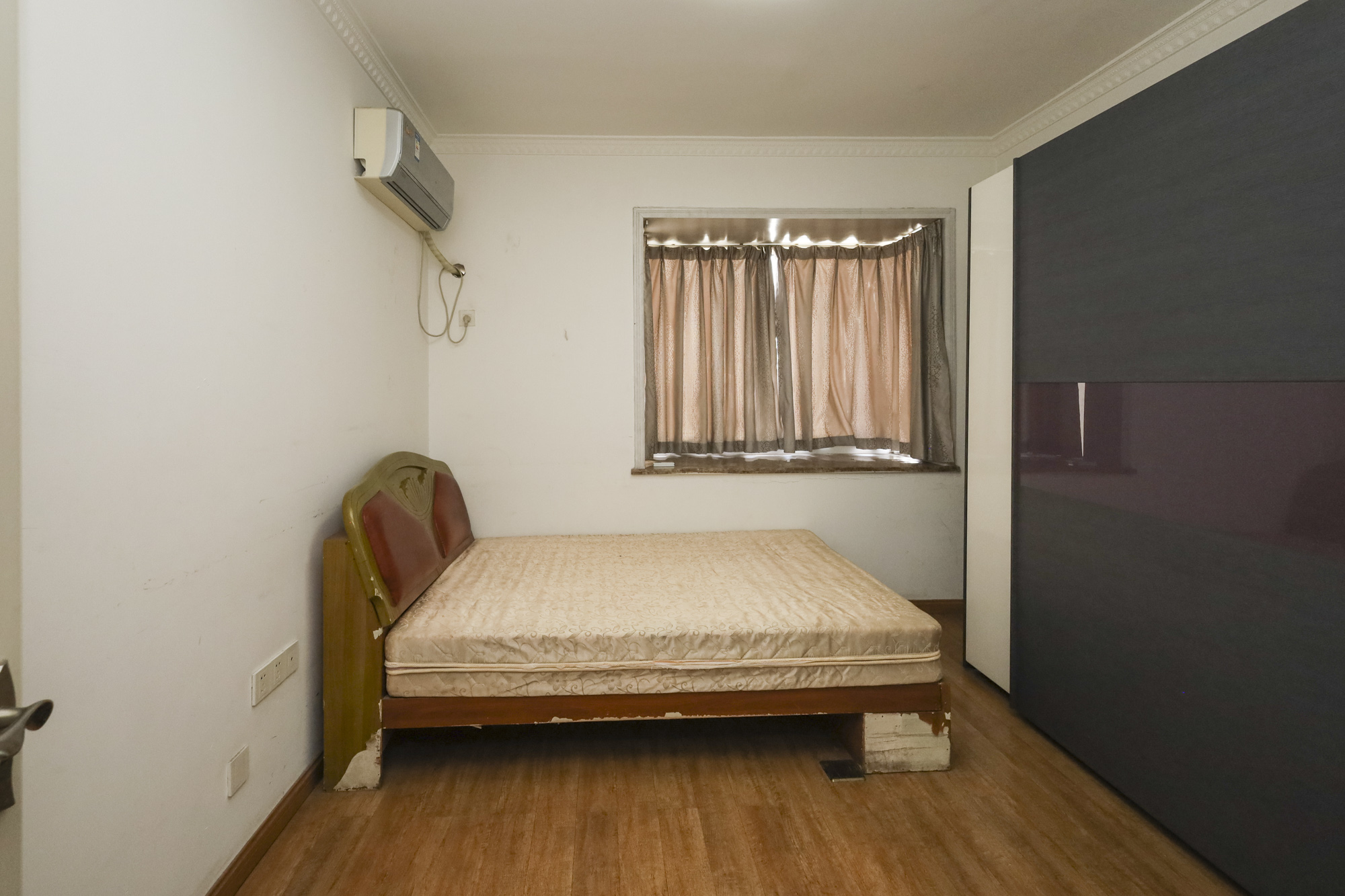 风华四季园  3室2厅2卫    129.0万卧室