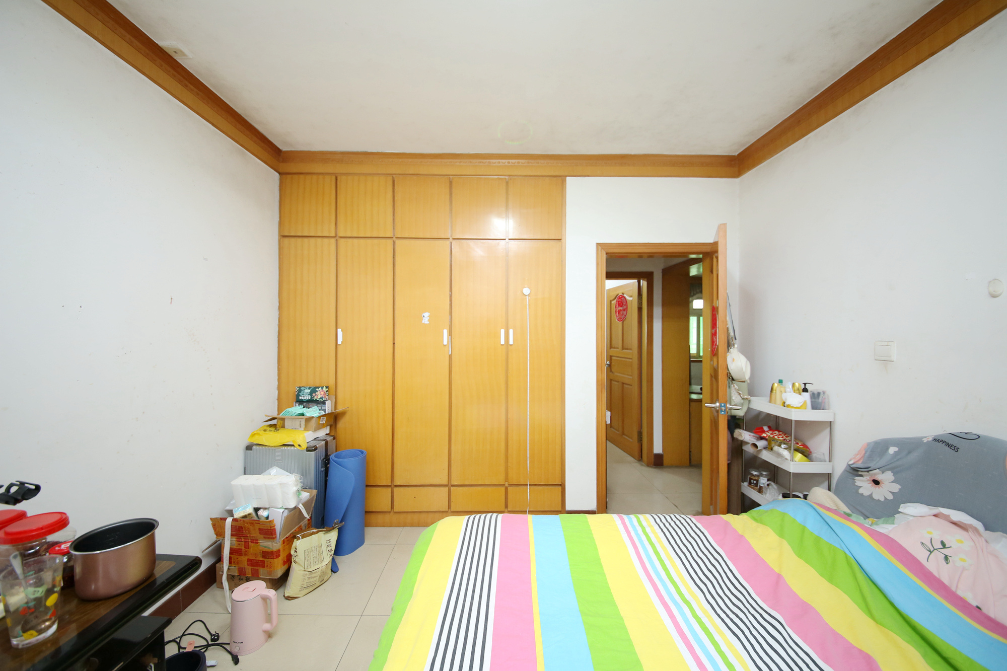 人民新村  3室2厅1卫   90.00万卧室