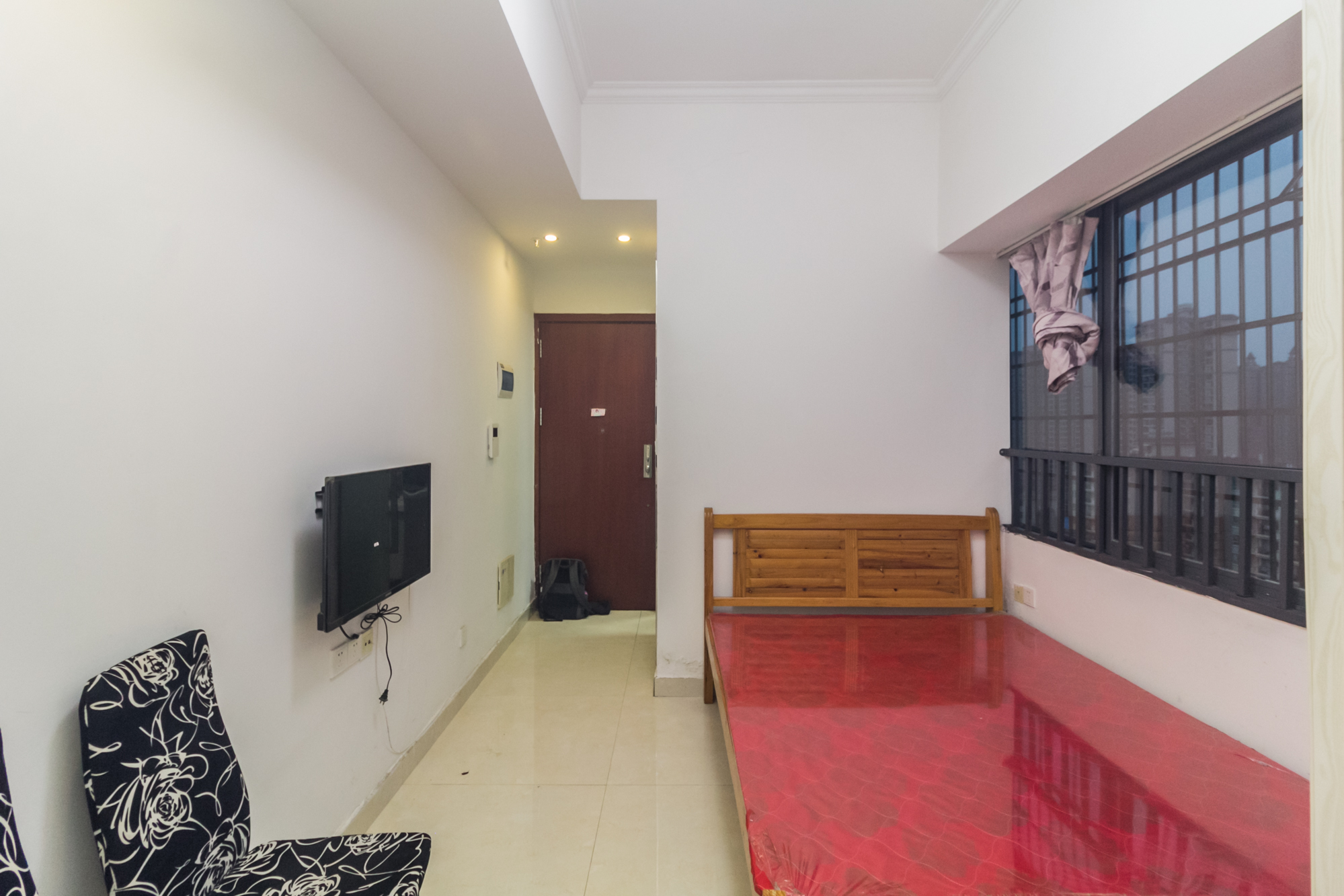 佐佑大厦 1室1厅1卫 18.49万 佐佑大厦 1室1厅1卫 18.49万客厅