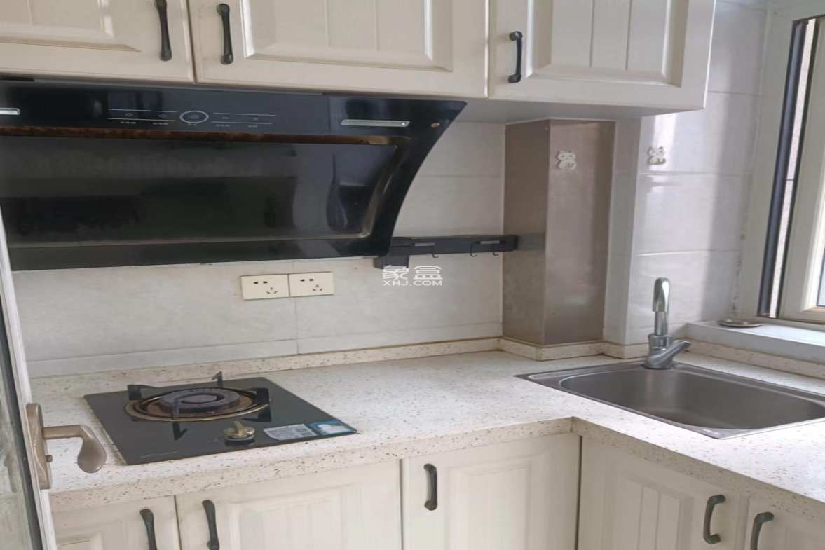 庐山一号  1室1厅1卫    24.5万 庐山一号  1室1厅1卫    24.5万室内图