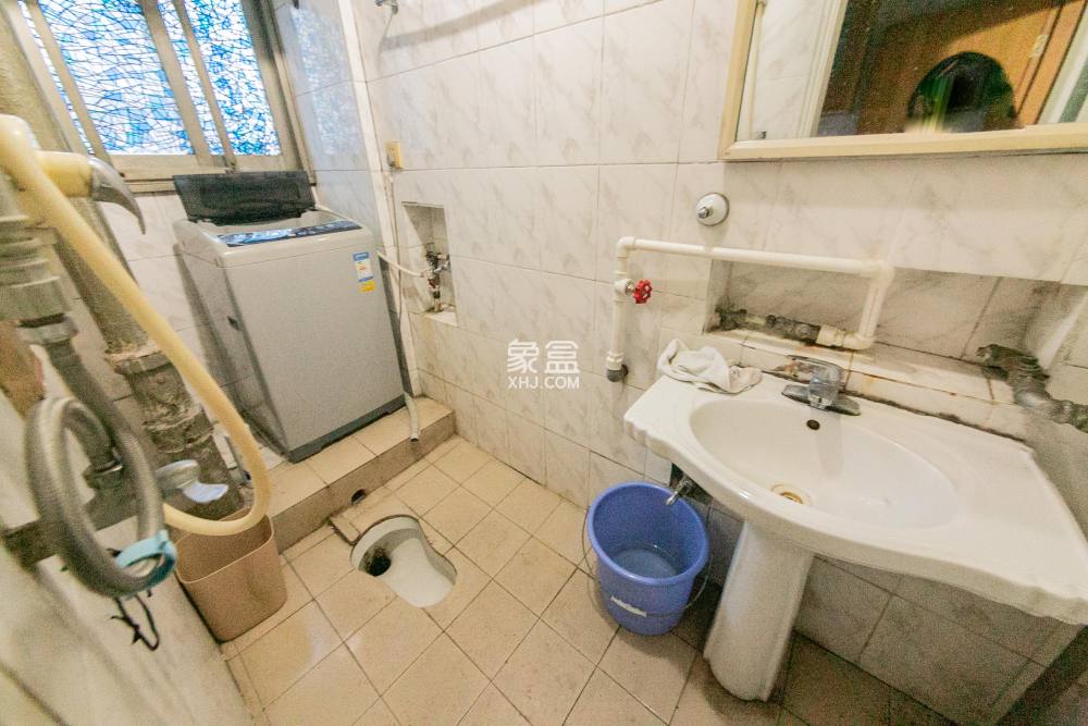 陳家湖小區(qū)  1室1廳1衛(wèi)   41.80萬(wàn)