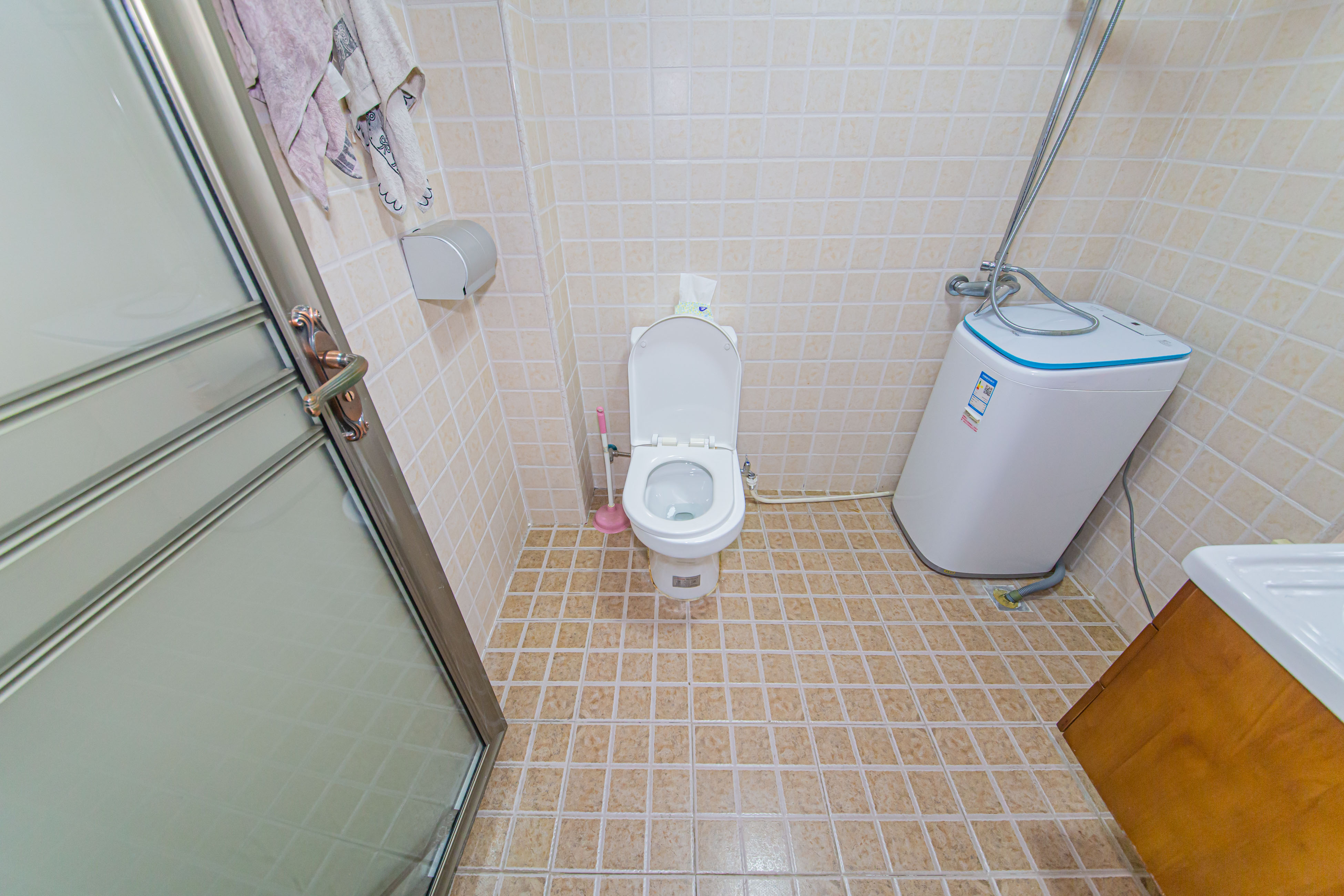 长盛岚庭  3室2厅2卫   125.00万卫生间