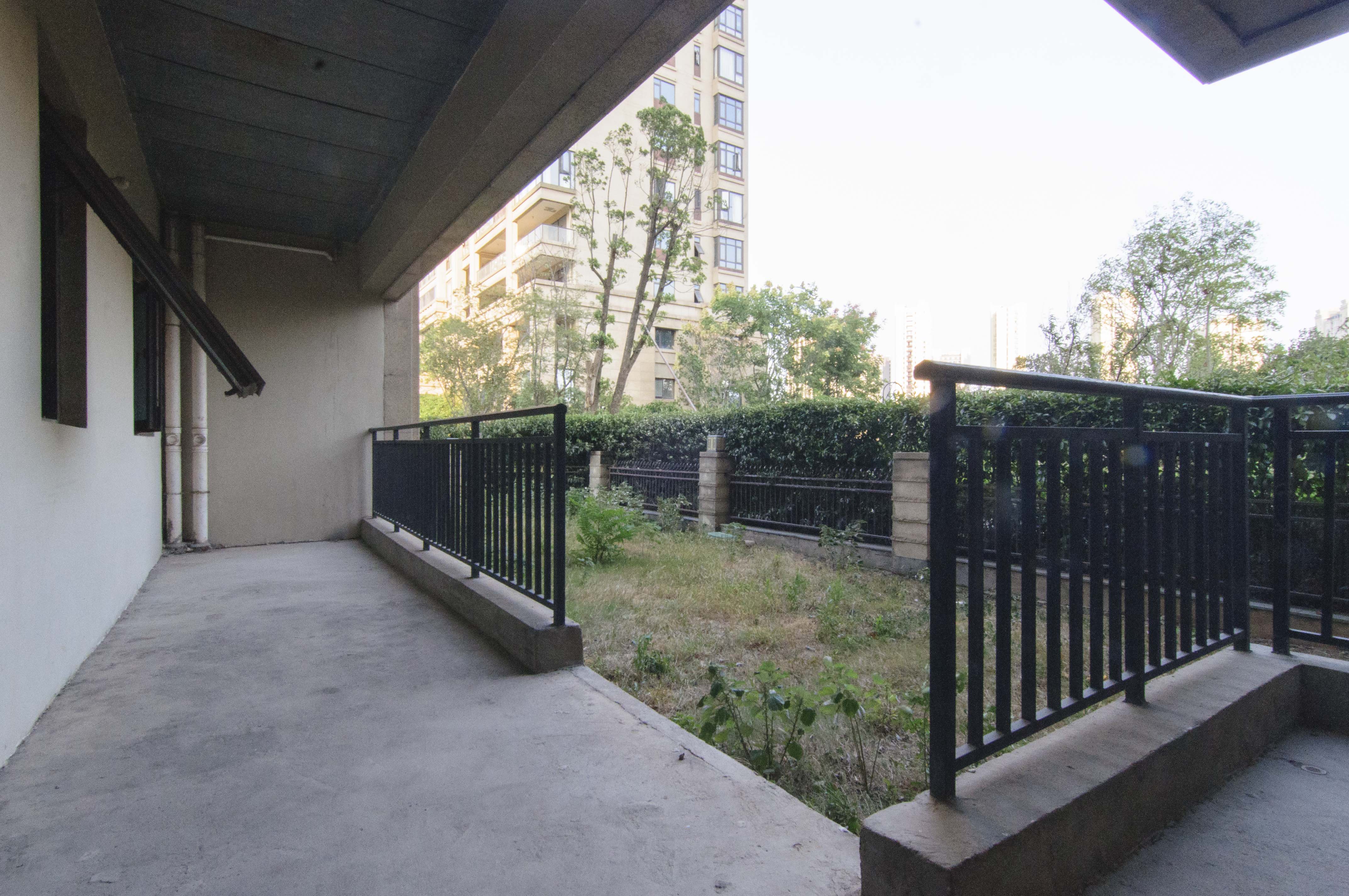 中建江山壹号  4室1厅3卫   608.00万其他