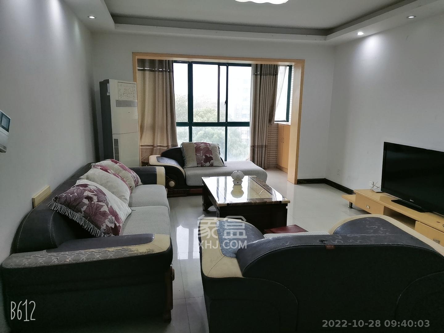 银桂苑  3室2厅2卫    2400.0元/月室内图1