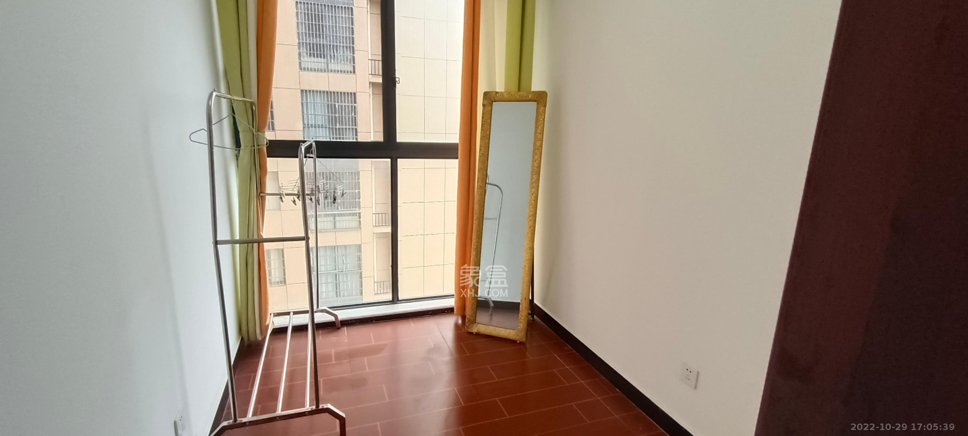 中悦领秀城  2室2厅1卫   1700.00元/月室内图