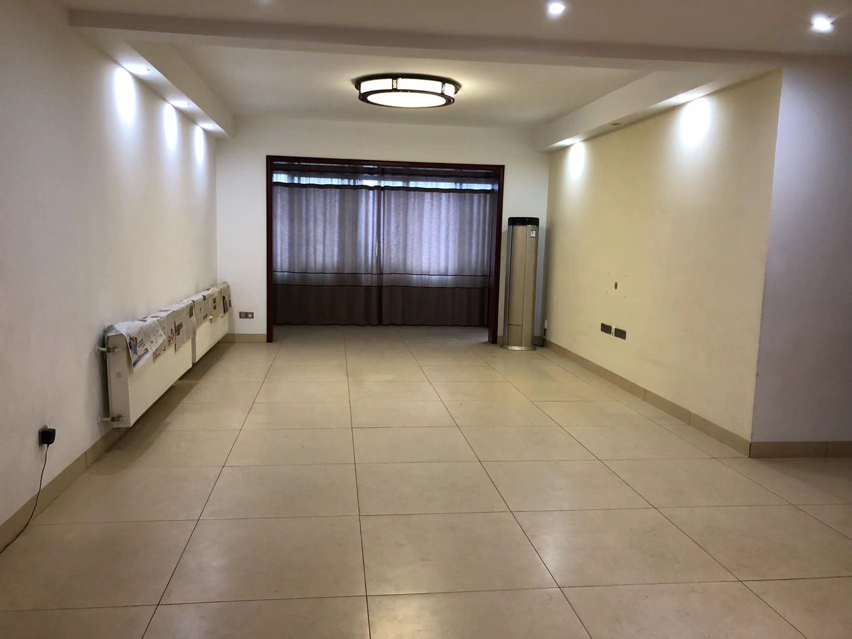 金质颐园  3室2厅2卫    70.0万 金质颐园  3室2厅2卫    70.0万室内图