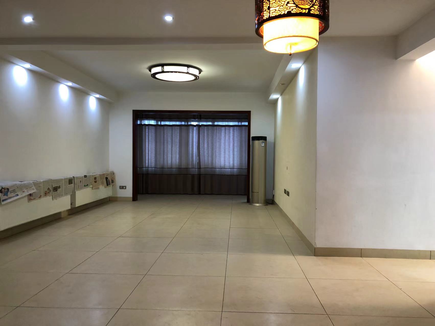 金质颐园  3室2厅2卫    70.0万 金质颐园  3室2厅2卫    70.0万室内图