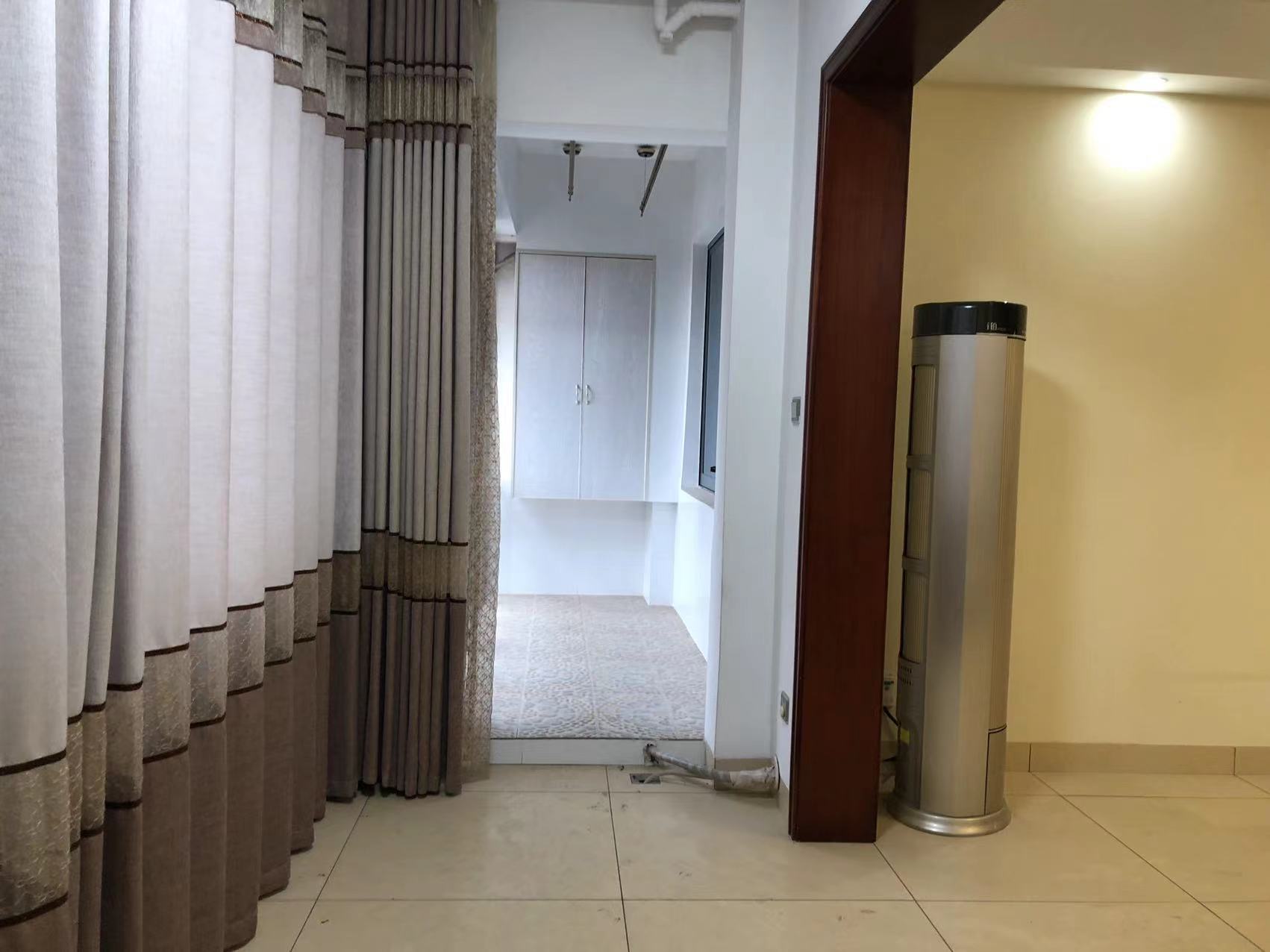 金质颐园  3室2厅2卫    70.0万 金质颐园  3室2厅2卫    70.0万室内图