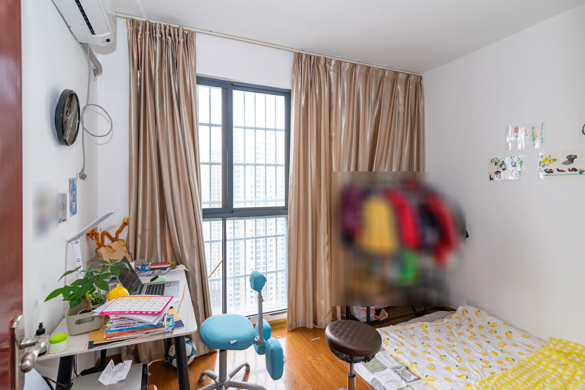 明发国际城 3室2厅2卫 72.0万 明发国际城 3室2厅2卫 72.0万卧室