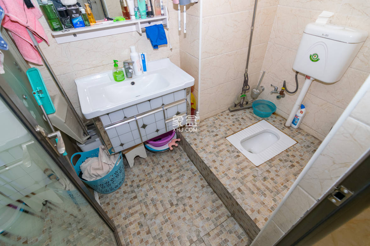 金地三千府(金地湖山樾、金地自在城) 3室2厅1卫 56.0万 金地三千府(金地湖山樾、金地自在城) 3室2厅1卫 56.0万卫生间