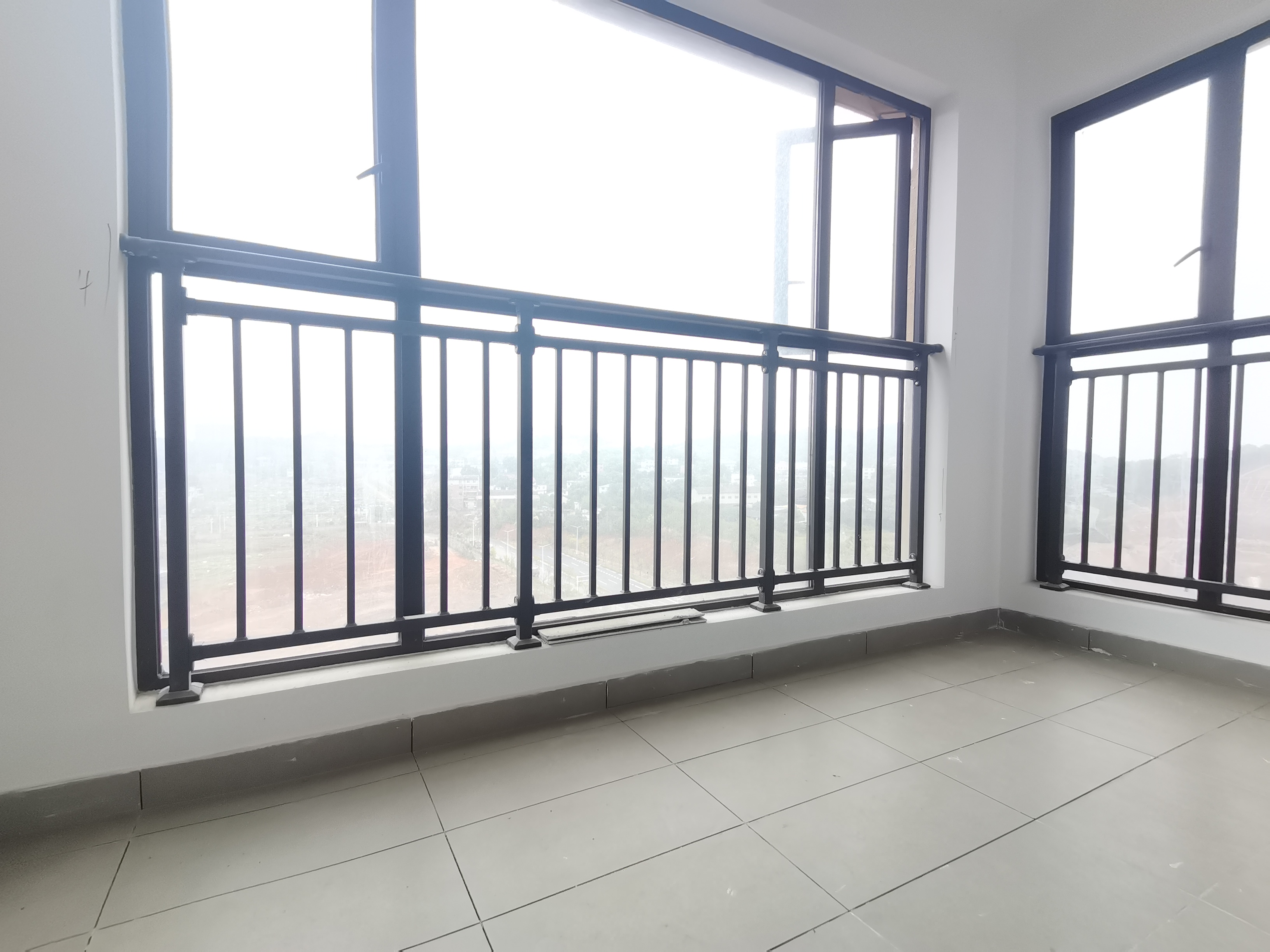 美的雪峰山 4室2厅2卫 98.00万 美的雪峰山 4室2厅2卫 98.00万室内图