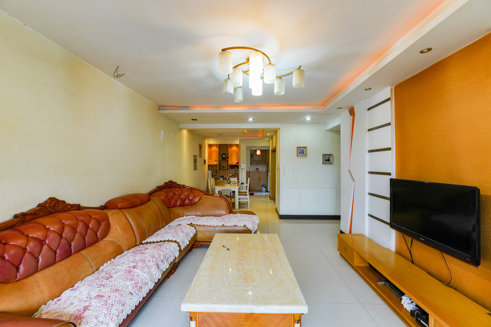 天城泰祥苑 2室2厅1卫 83.8万 天城泰祥苑 2室2厅1卫 83.8万客厅