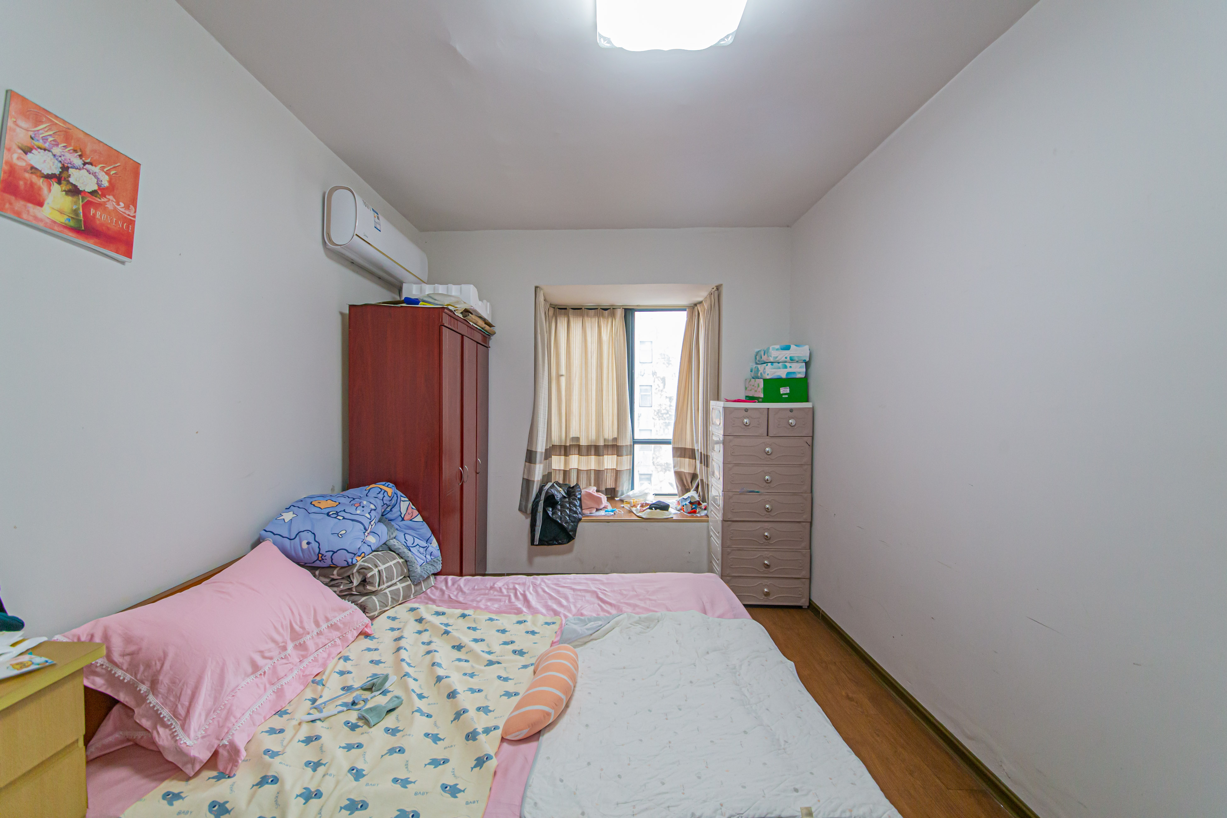 标志浪漫满屋（枫景公寓）  2室1厅1卫   96.80万卧室