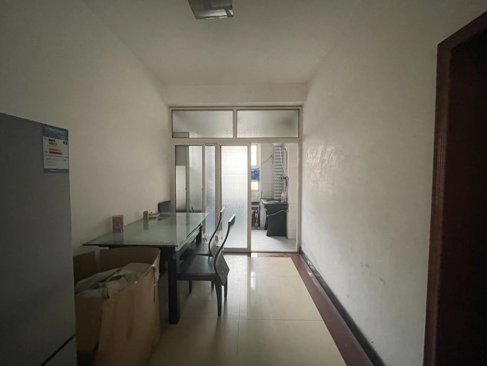 湘苑小区 2室2厅1卫 22.00万 湘苑小区 2室2厅1卫 22.00万室内图