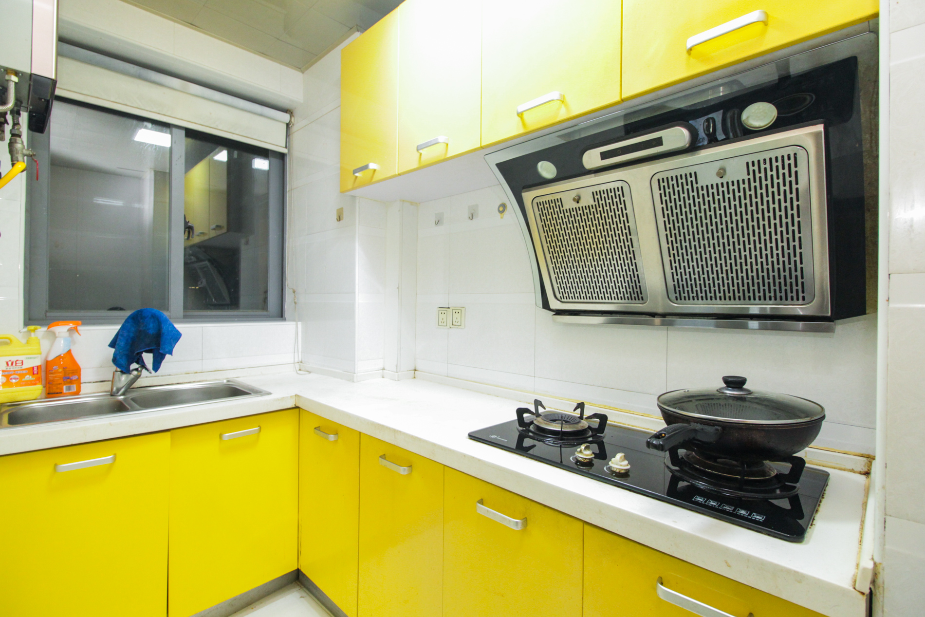 上海城小区  1室1厅1卫    42.0万 上海城小区  1室1厅1卫    42.0万厨房