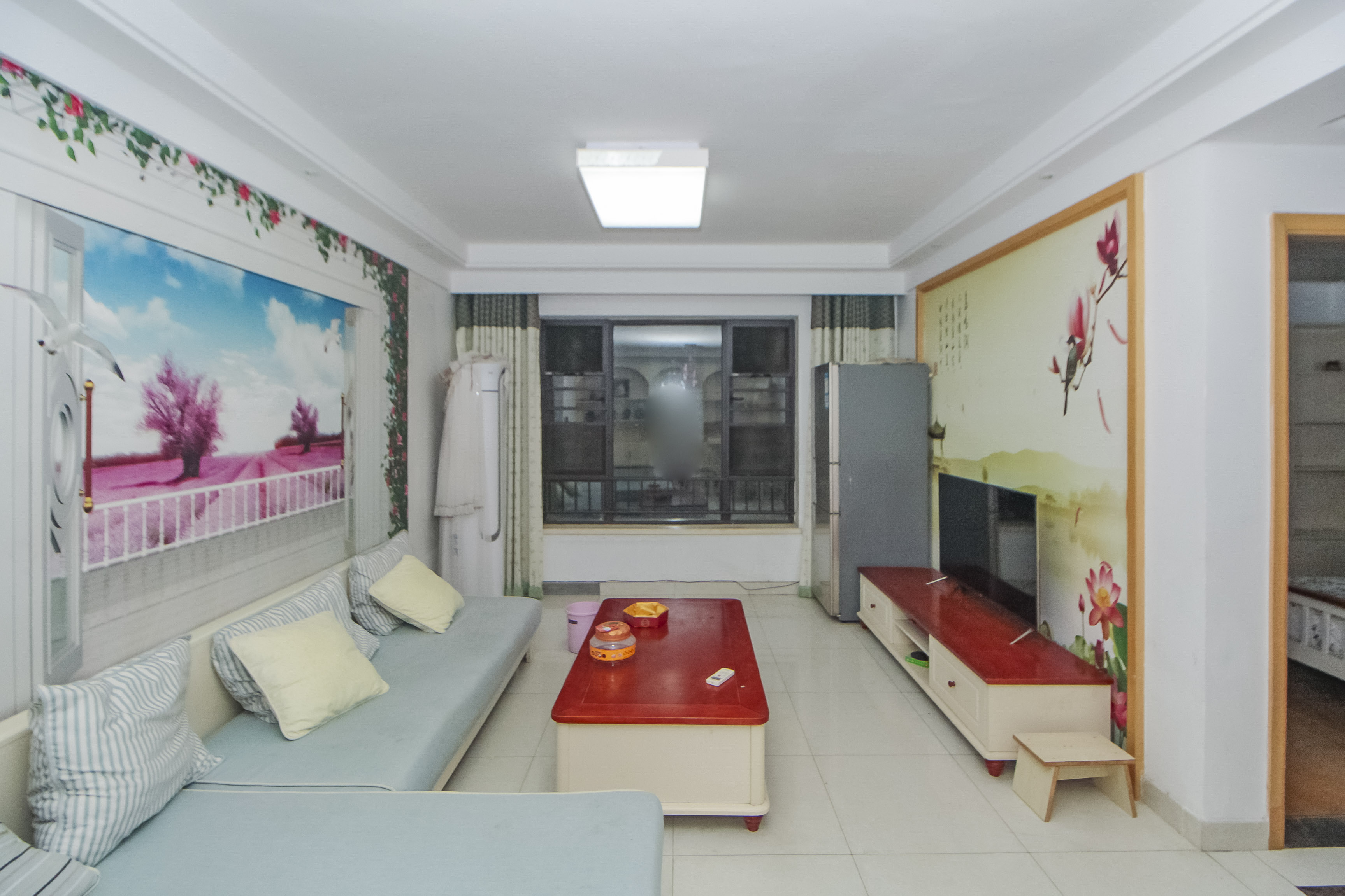 中海国际三期  3室2厅1卫    72.0万客厅