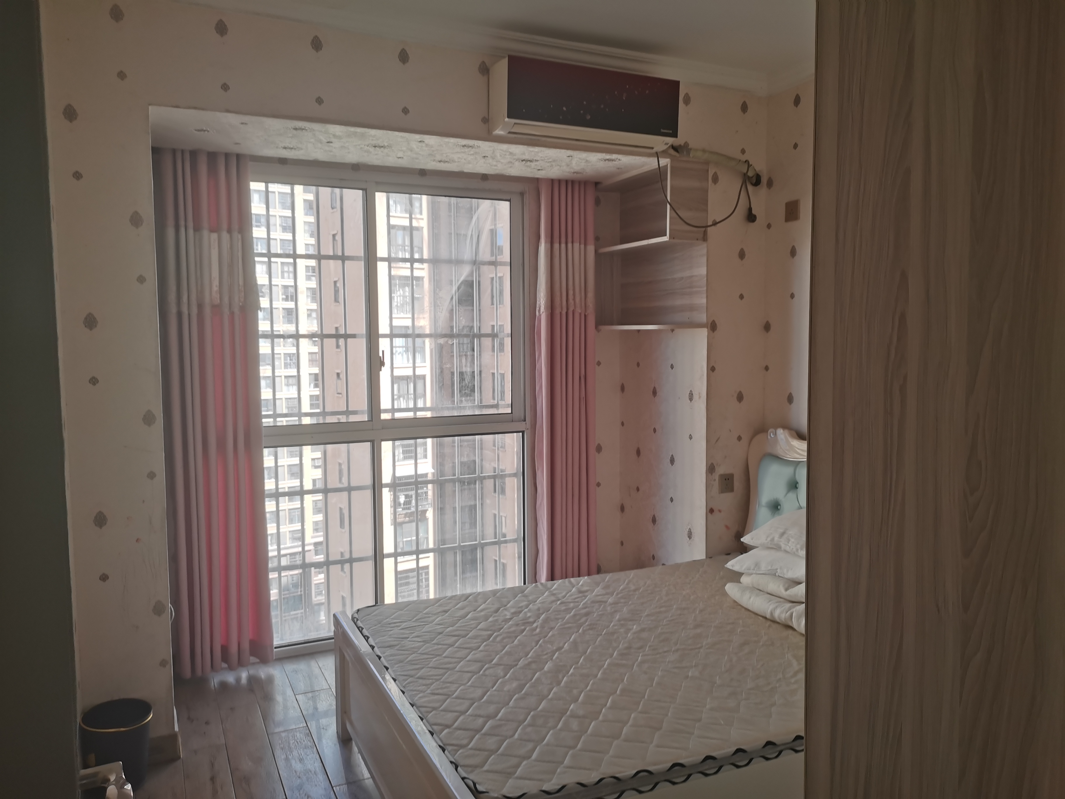 康桥漫步  4室2厅1卫    80.0万 康桥漫步  4室2厅1卫    80.0万室内图