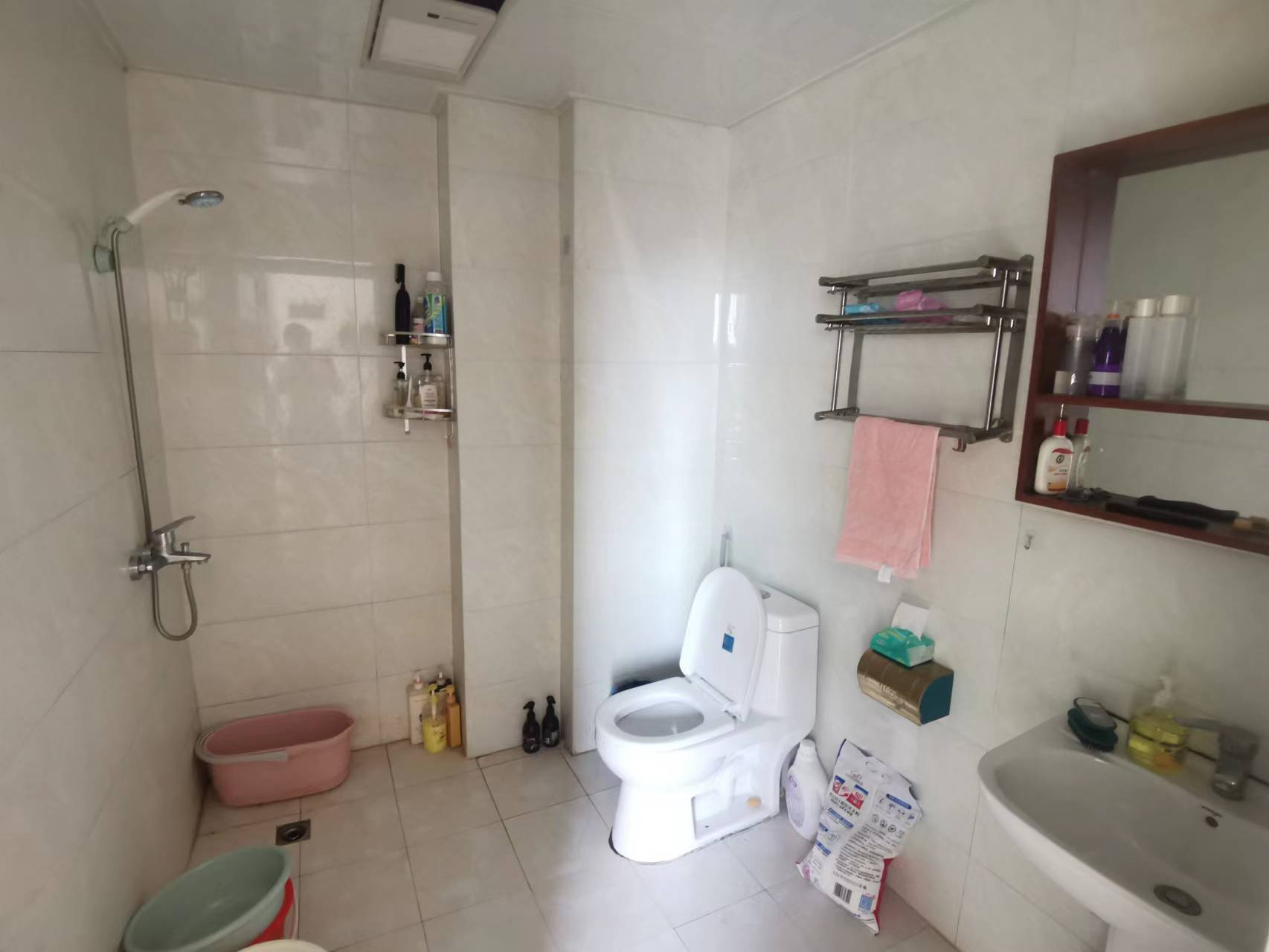 中泰财富湘江 1室1厅1卫 26.0万 中泰财富湘江 1室1厅1卫 26.0万室内图