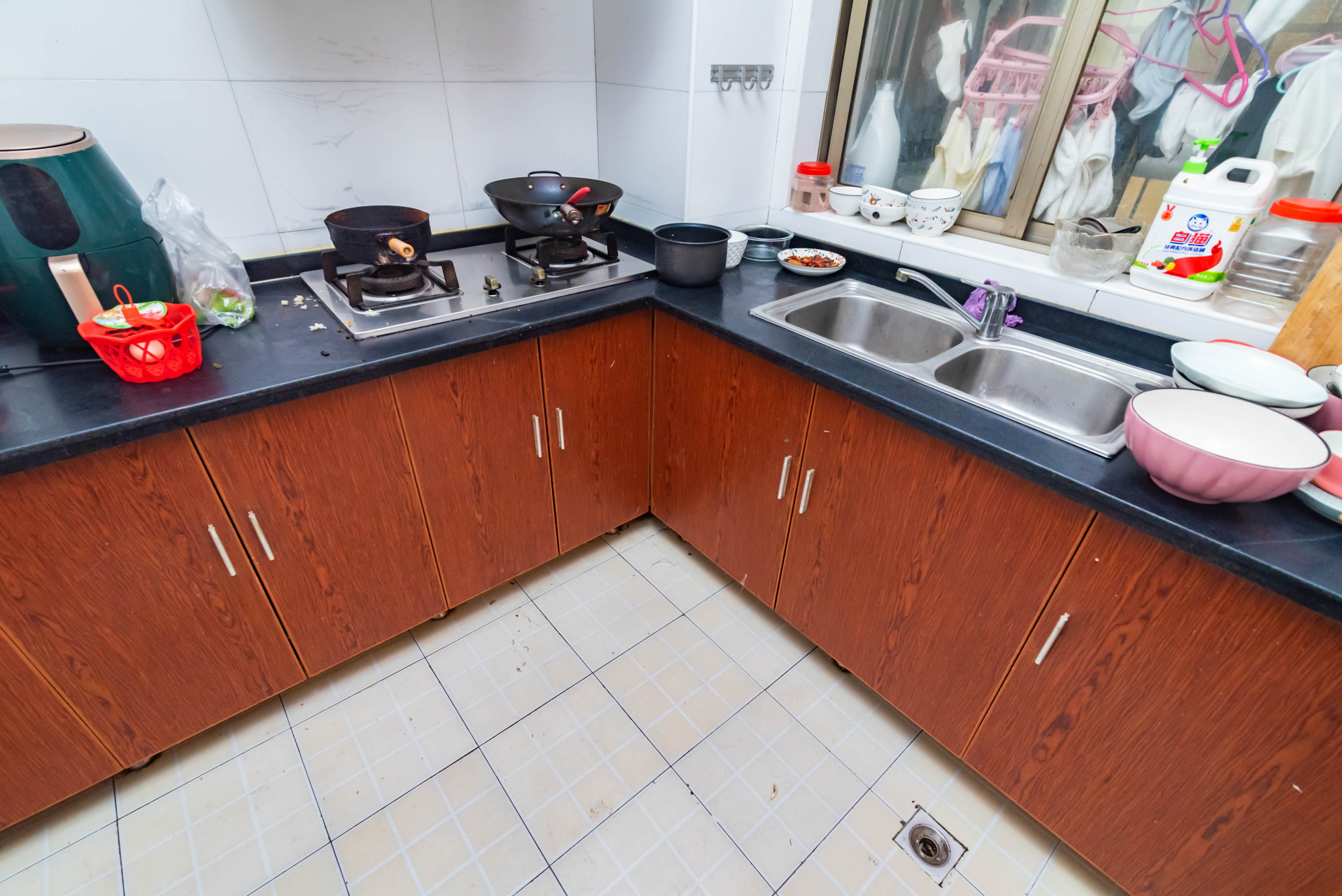 金色比华利  4室2厅2卫    116.0万厨房