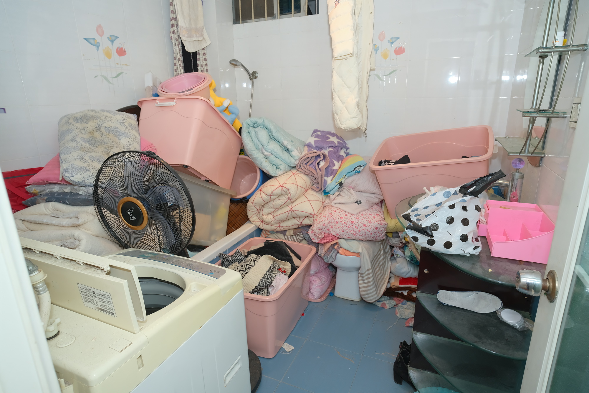 中南汽车世界  3室2厅1卫    49.8万 中南汽车世界  3室2厅1卫    49.8万卫生间