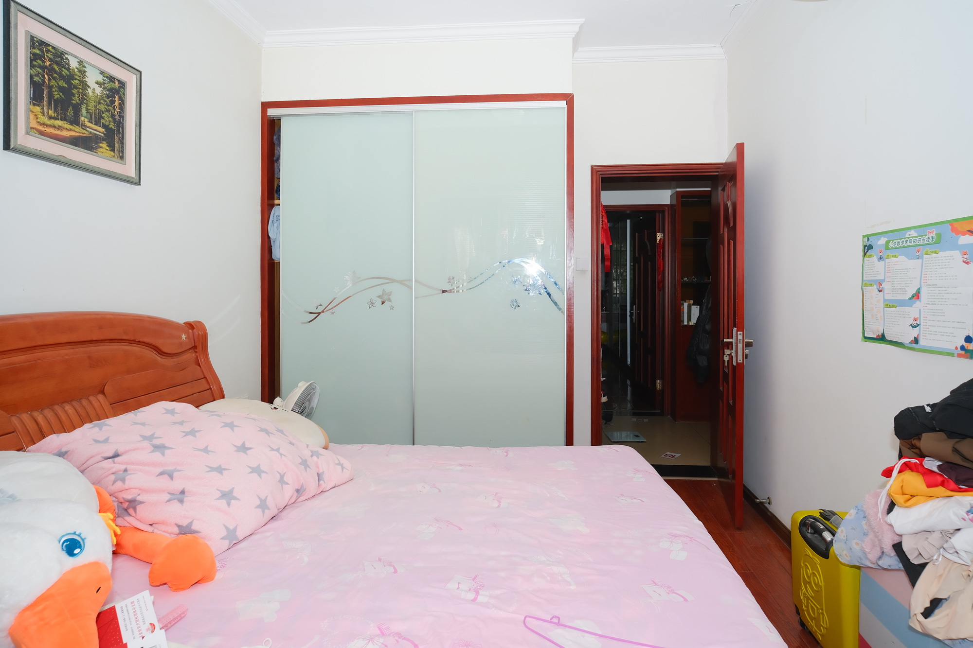 楚天馨苑 3室2厅2卫 73.0万 楚天馨苑 3室2厅2卫 73.0万卧室