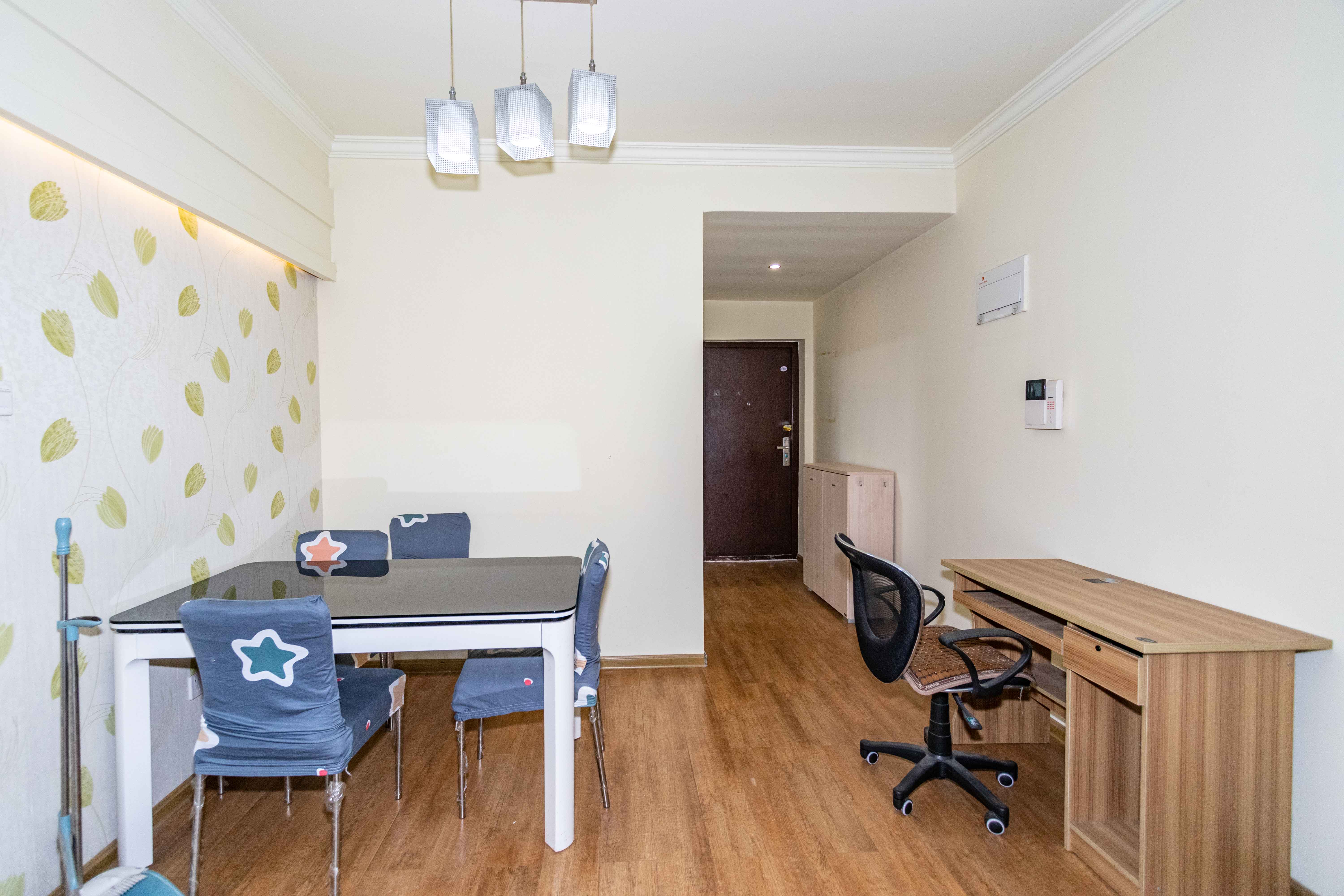 佳兆业水岸新都  2室2厅1卫    48.0万客厅